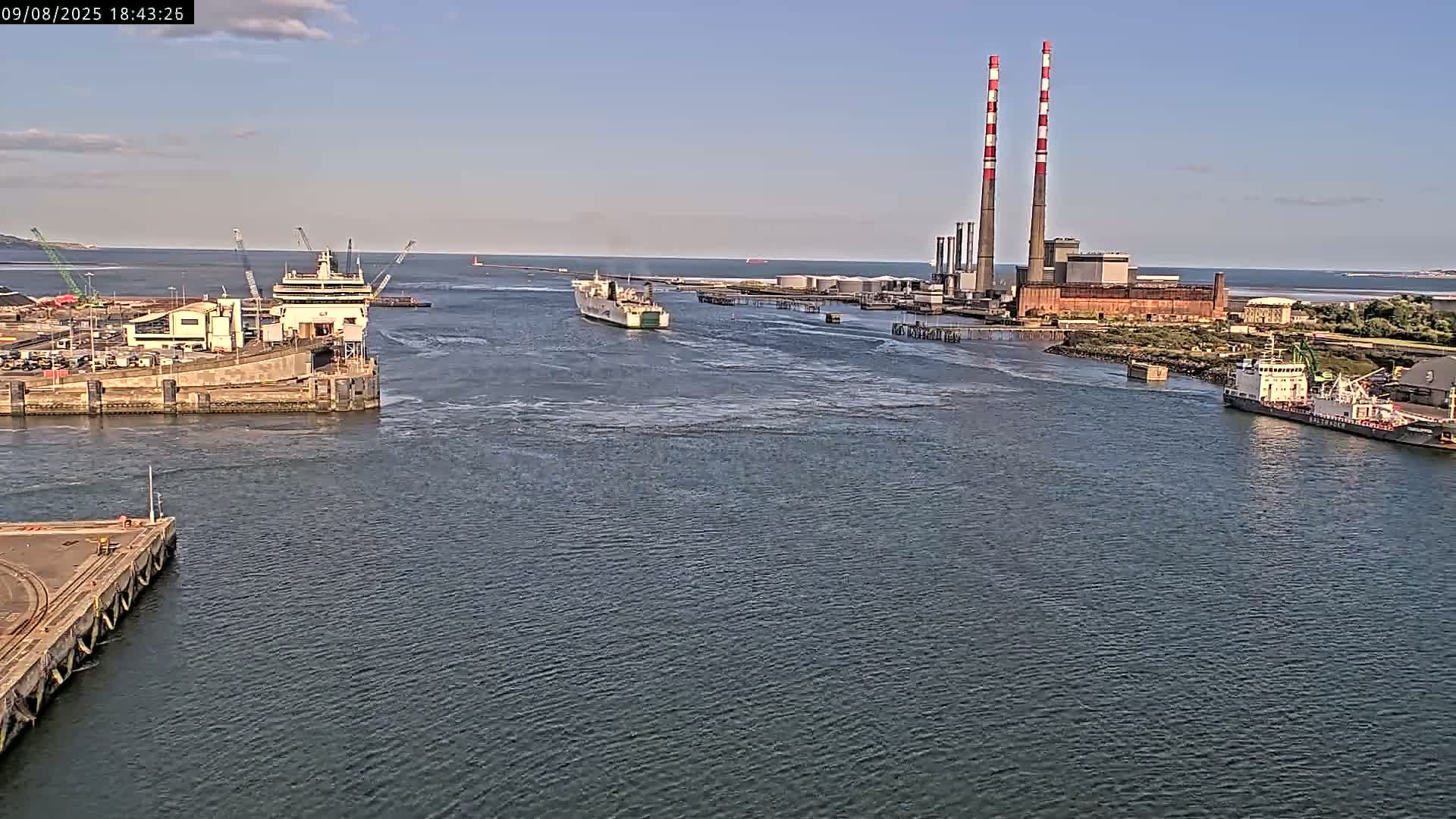 Dublin Bay & Port  Entrance Live Cam - Dublin, Eastern & Midland, Leinster, Ireland
