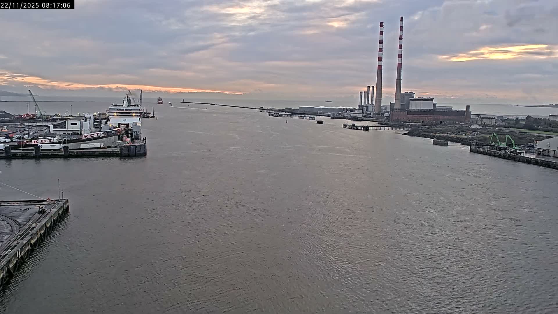 Dublin Bay & Port  Entrance Live Cam - Dublin, Eastern & Midland, Leinster, Ireland