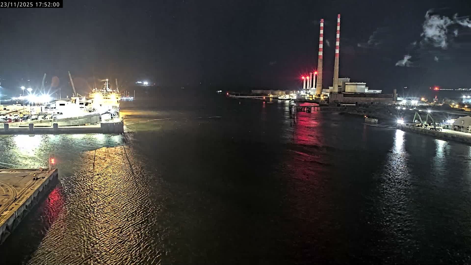Dublin Bay & Port  Entrance Live Cam - Dublin, Eastern & Midland, Leinster, Ireland