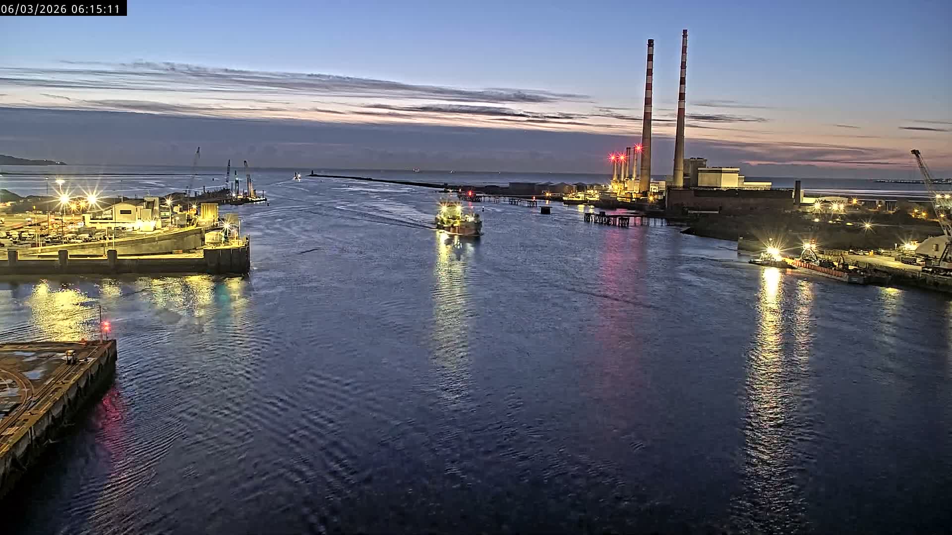 Dublin Bay & Port  Entrance Live Cam - Dublin, Eastern & Midland, Leinster, Ireland