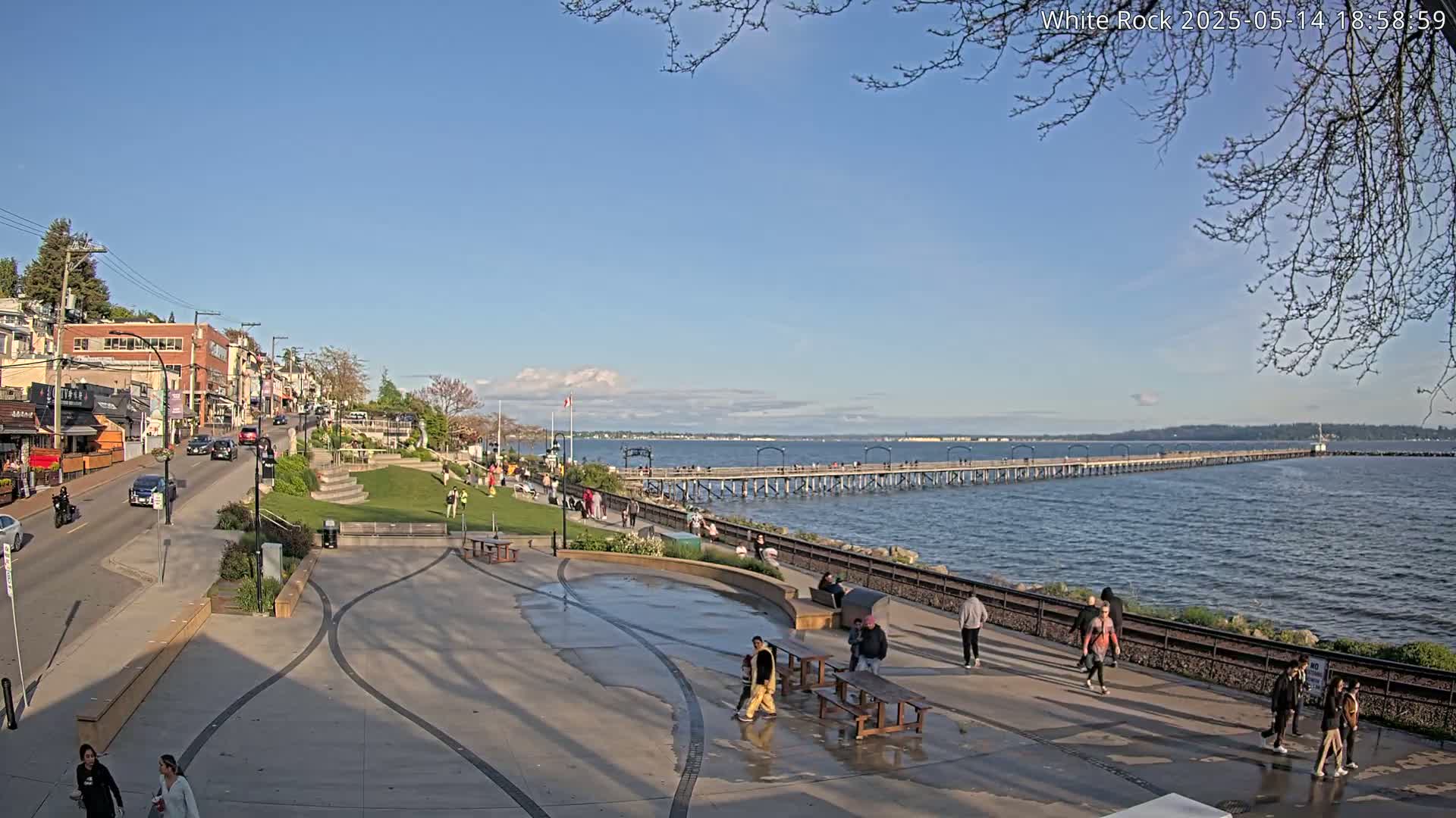 White Rock City & Pier Live Cam - White Rock, Metro Vancouver, British Columbia, Canada