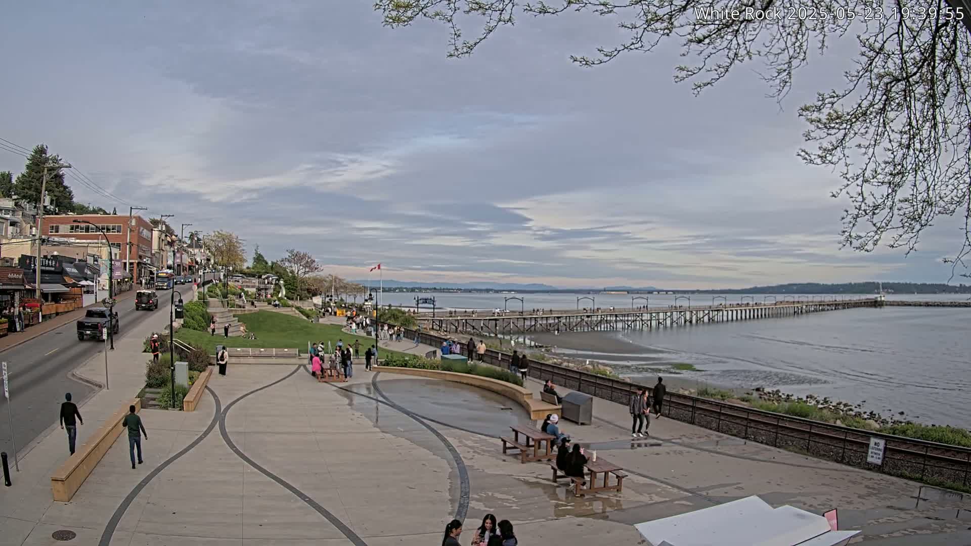 White Rock City & Pier Live Cam - White Rock, Metro Vancouver, British Columbia, Canada