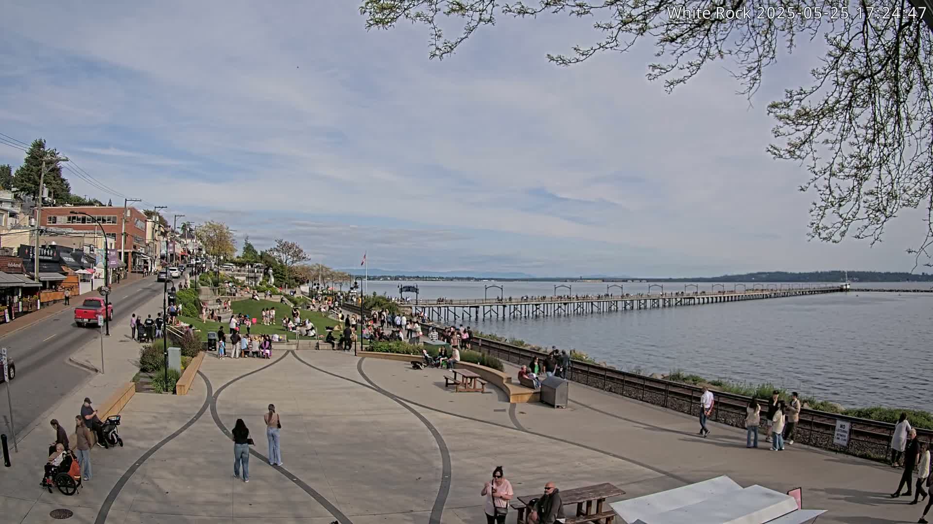 White Rock City & Pier Live Cam - White Rock, Metro Vancouver, British Columbia, Canada