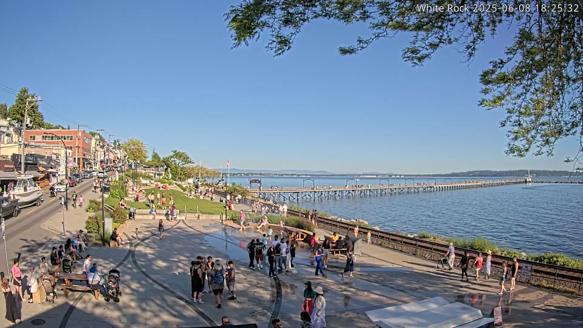 White Rock City & Pier Live Cam - White Rock, Metro Vancouver, British Columbia, Canada