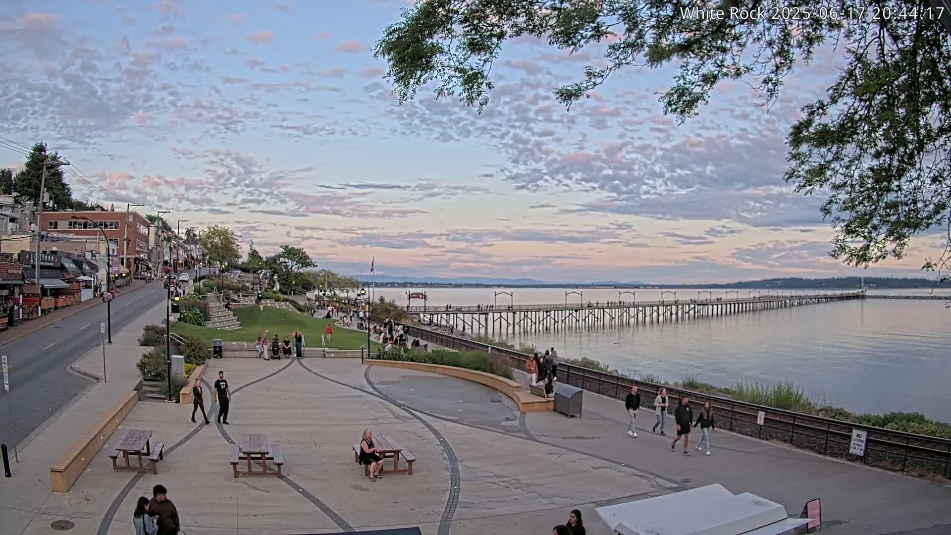 White Rock City & Pier Live Cam - White Rock, Metro Vancouver, British Columbia, Canada