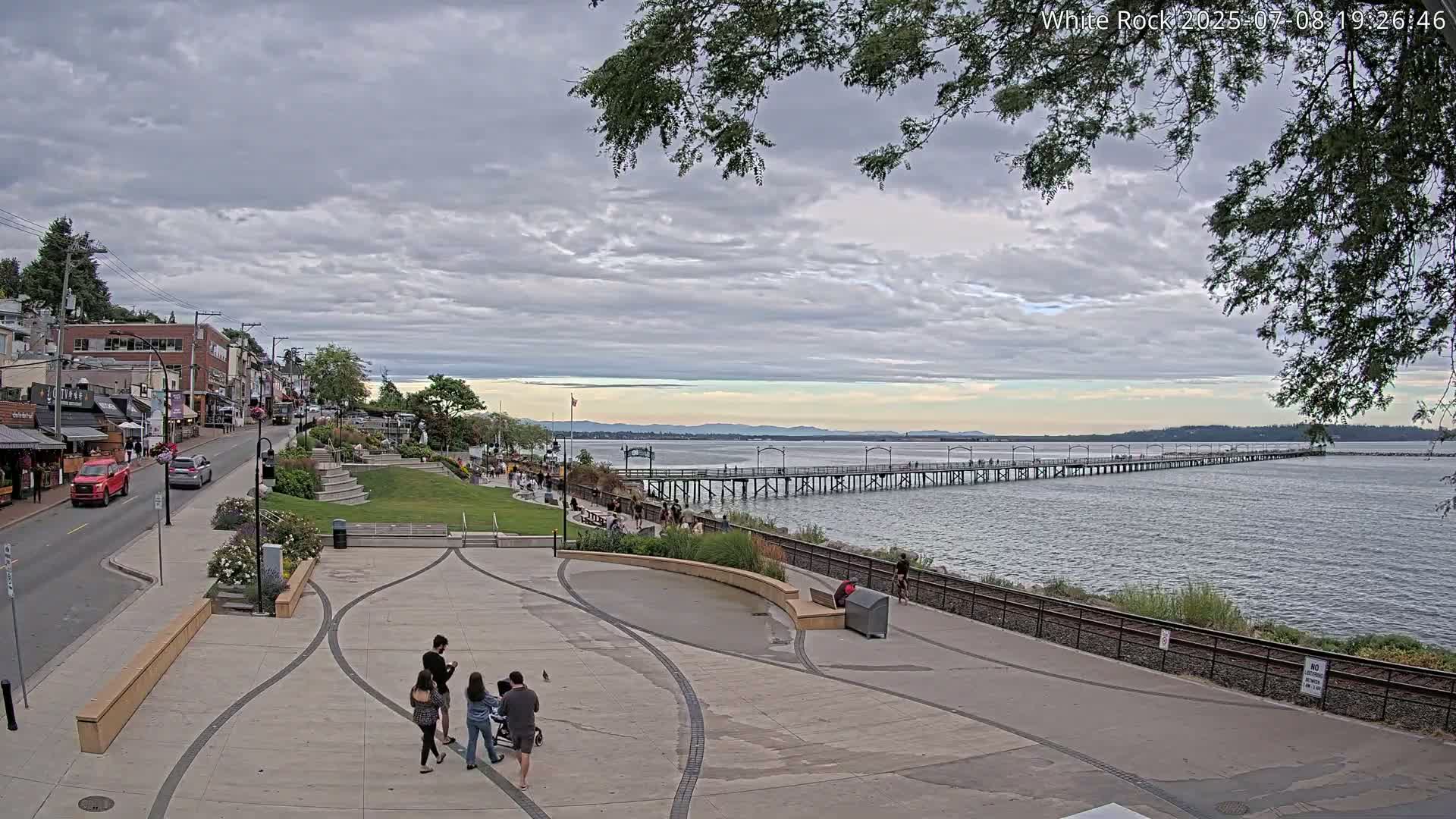 White Rock City & Pier Live Cam - White Rock, Metro Vancouver, British Columbia, Canada
