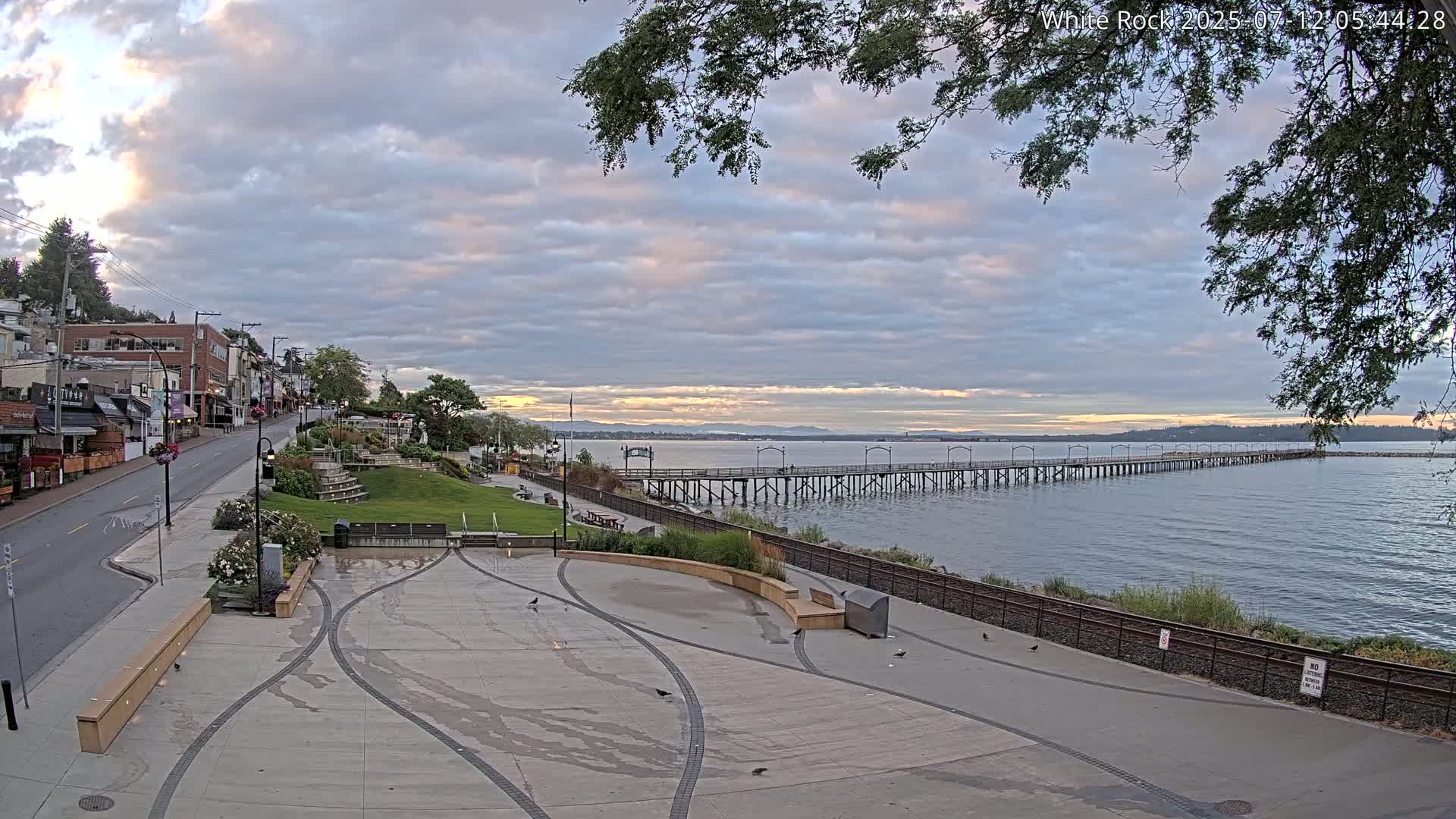 White Rock City & Pier Live Cam - White Rock, Metro Vancouver, British Columbia, Canada