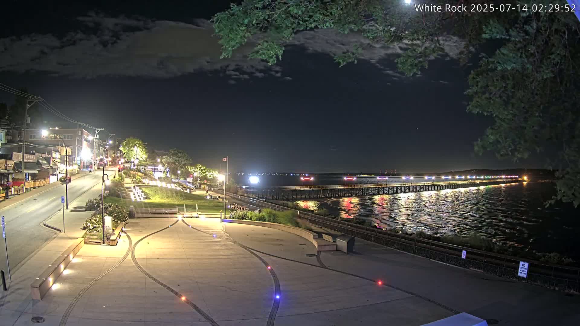 White Rock City & Pier Live Cam - White Rock, Metro Vancouver, British Columbia, Canada