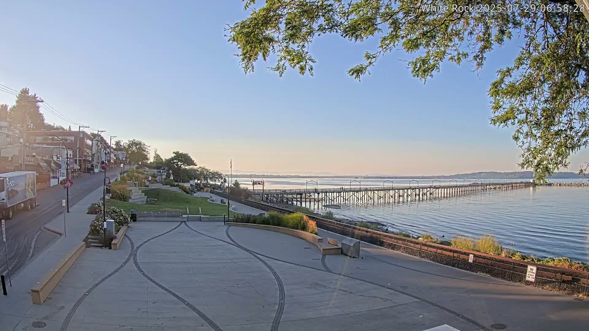 White Rock City & Pier Live Cam - White Rock, Metro Vancouver, British Columbia, Canada