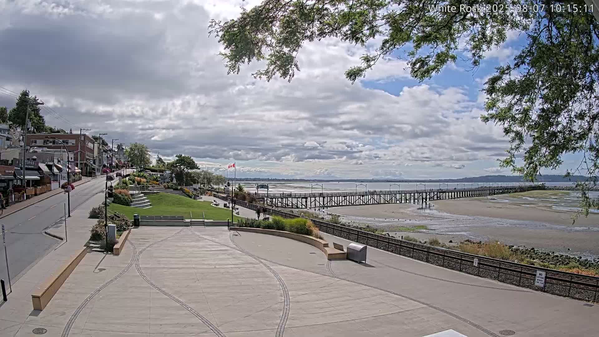 White Rock City & Pier Live Cam - White Rock, Metro Vancouver, British Columbia, Canada
