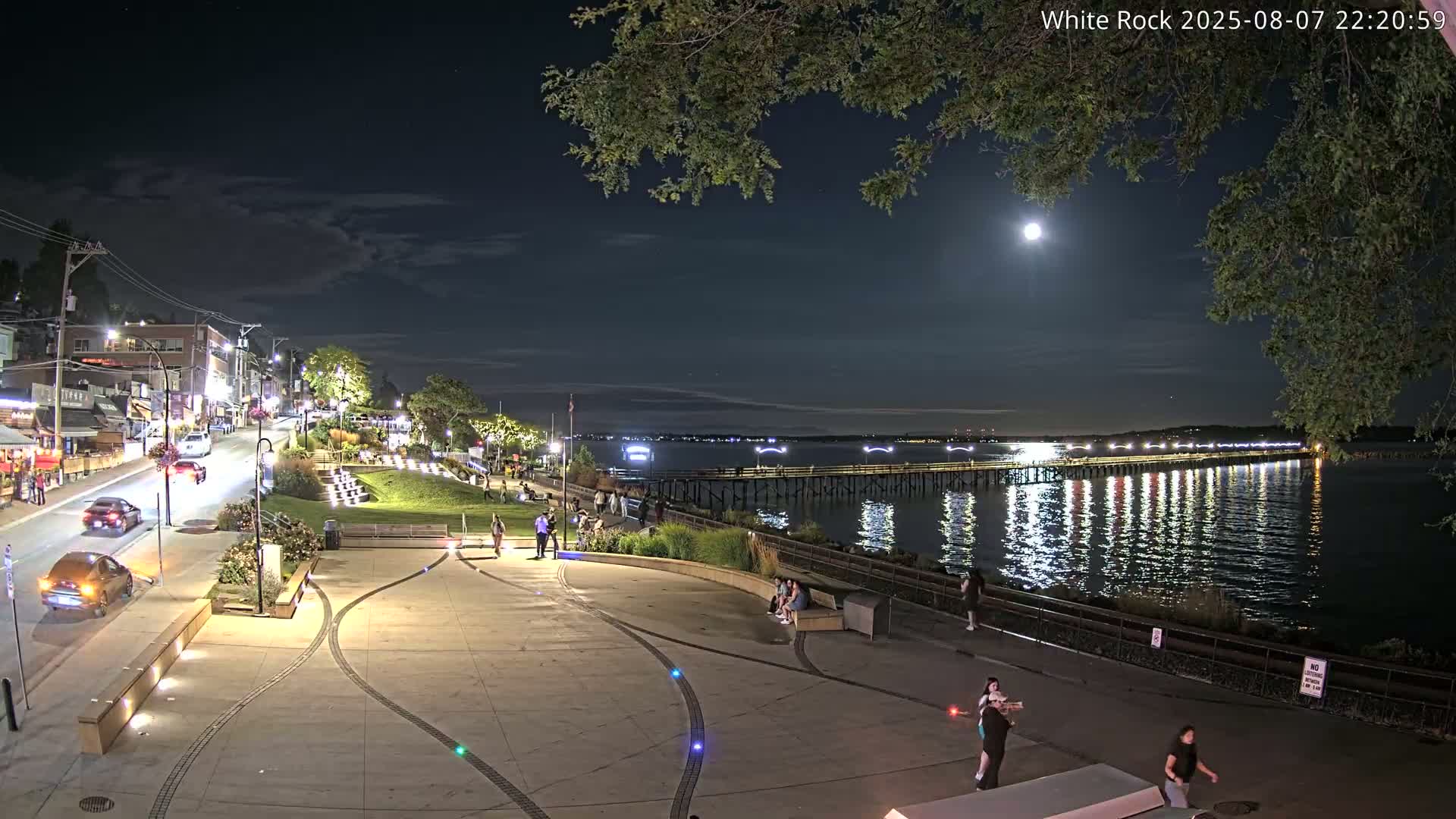 White Rock City & Pier Live Cam - White Rock, Metro Vancouver, British Columbia, Canada