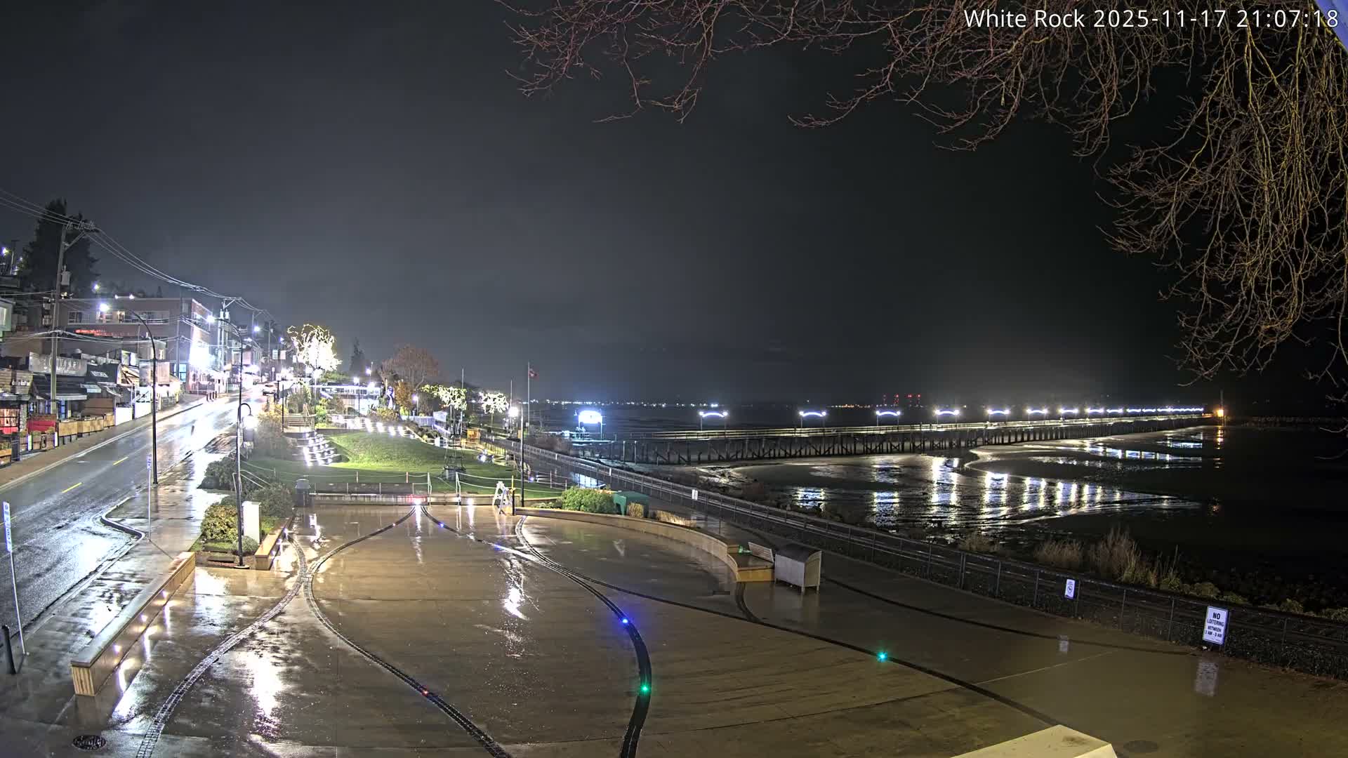 White Rock City & Pier Live Cam - White Rock, Metro Vancouver, British Columbia, Canada