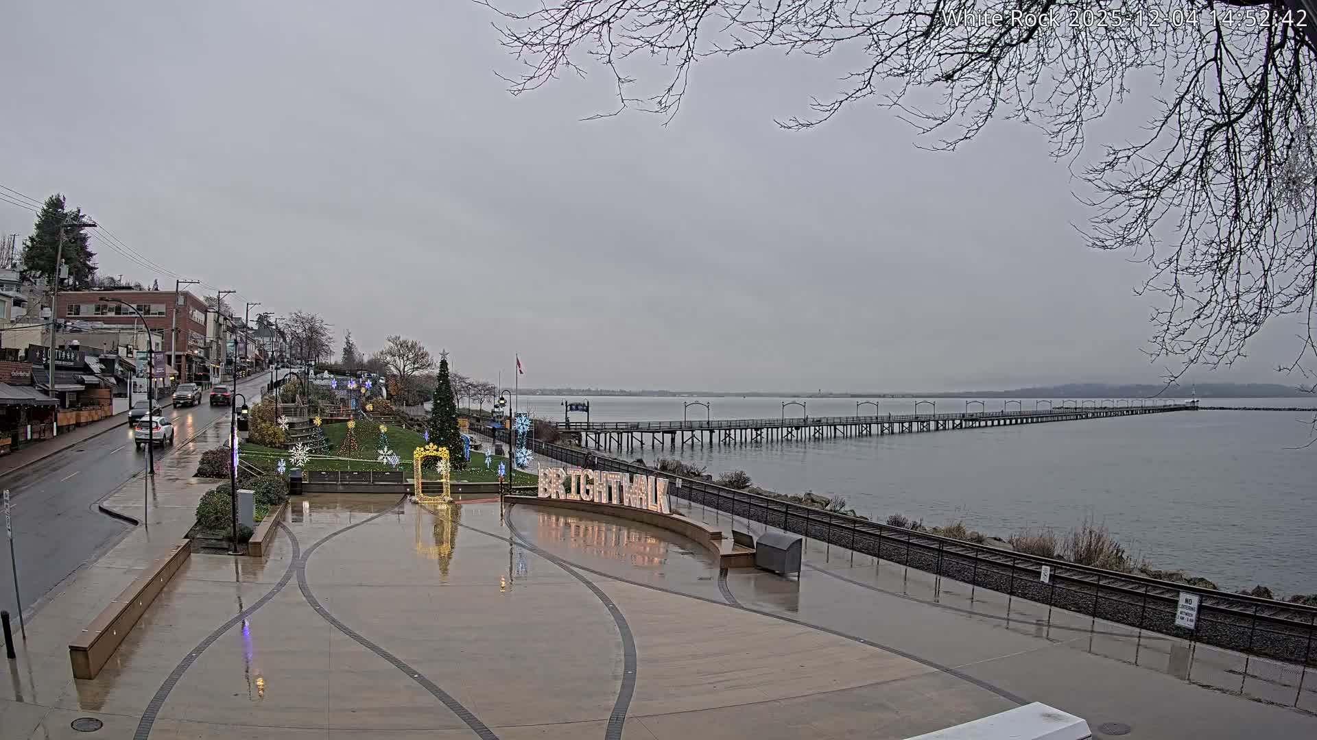 White Rock City & Pier Live Cam - White Rock, Metro Vancouver, British Columbia, Canada