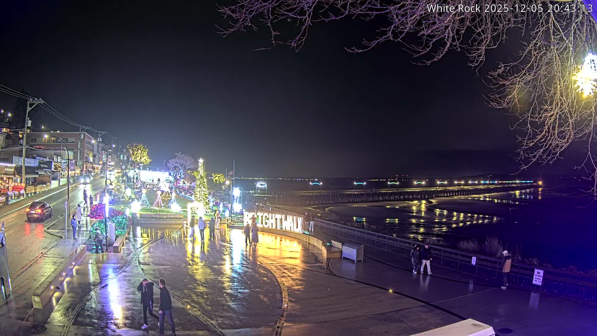 White Rock City & Pier Live Cam - White Rock, Metro Vancouver, British Columbia, Canada