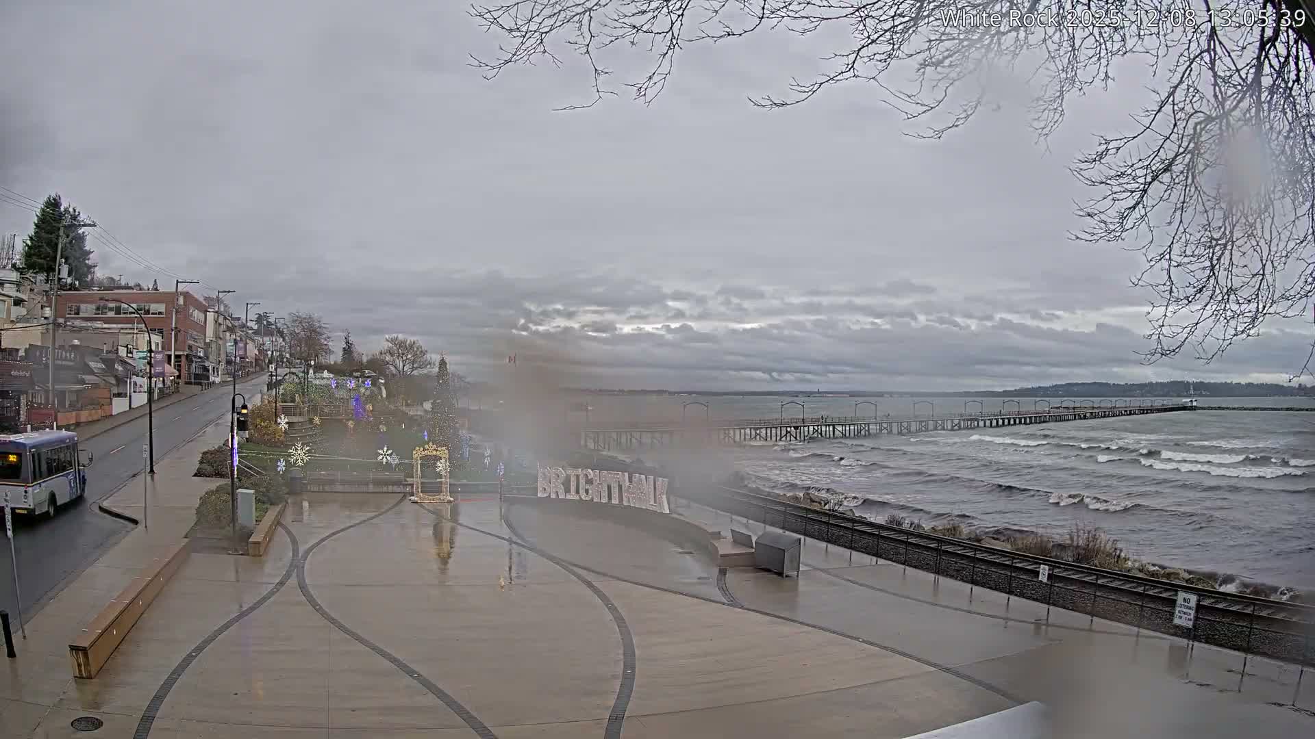 White Rock City & Pier Live Cam - White Rock, Metro Vancouver, British Columbia, Canada