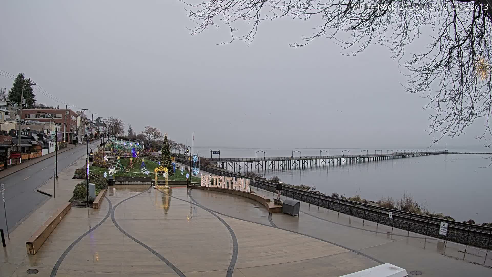 White Rock City & Pier Live Cam - White Rock, Metro Vancouver, British Columbia, Canada