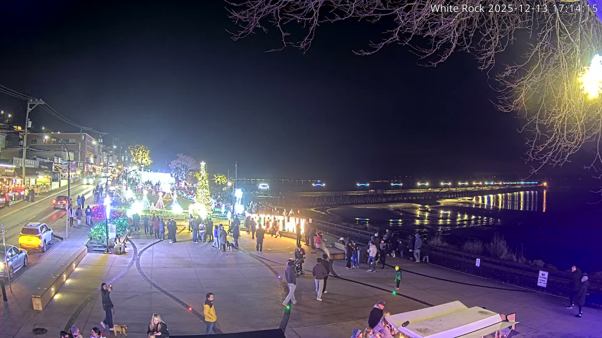 White Rock City & Pier Live Cam - White Rock, Metro Vancouver, British Columbia, Canada