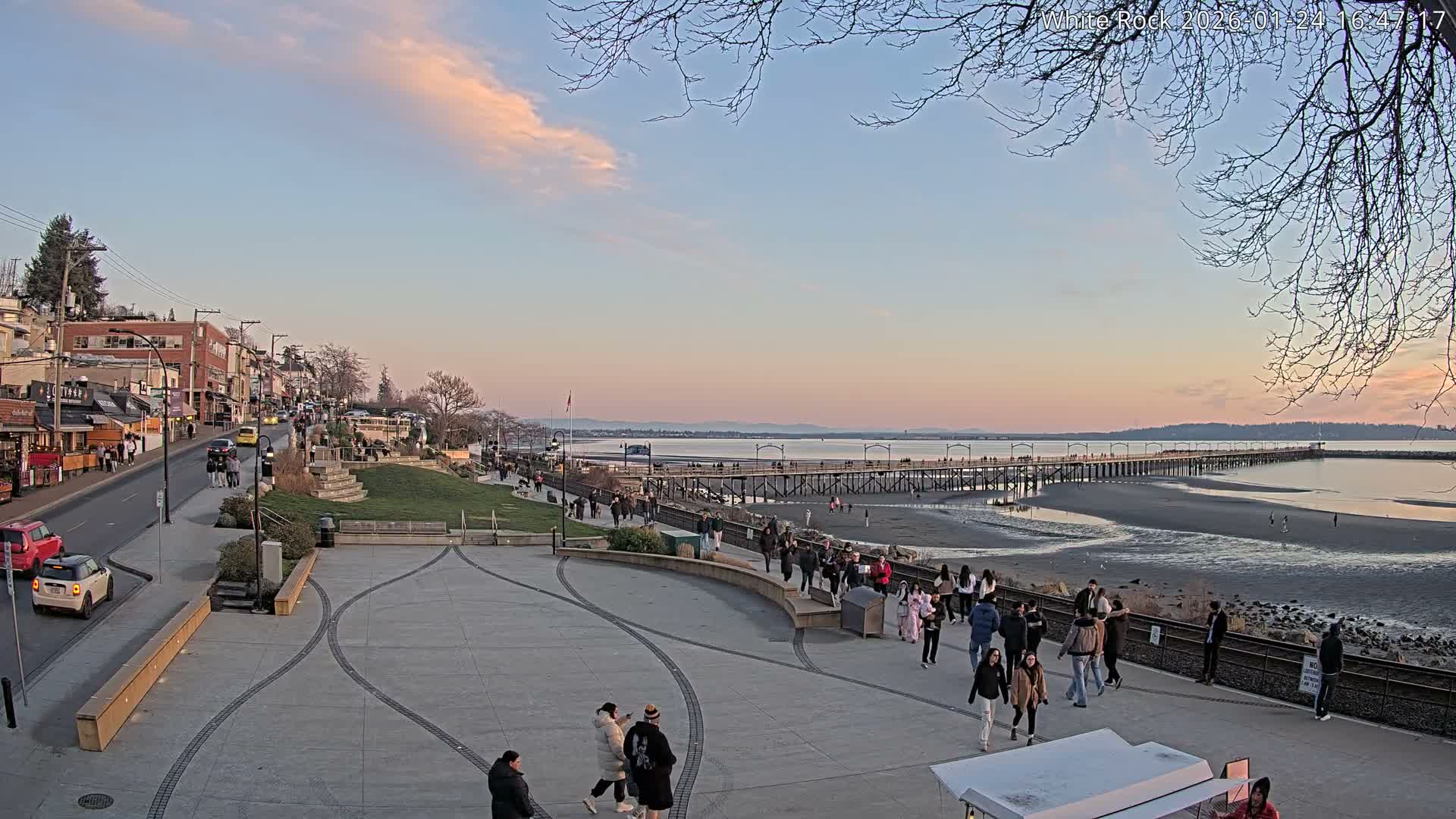 White Rock City & Pier Live Cam - White Rock, Metro Vancouver, British Columbia, Canada