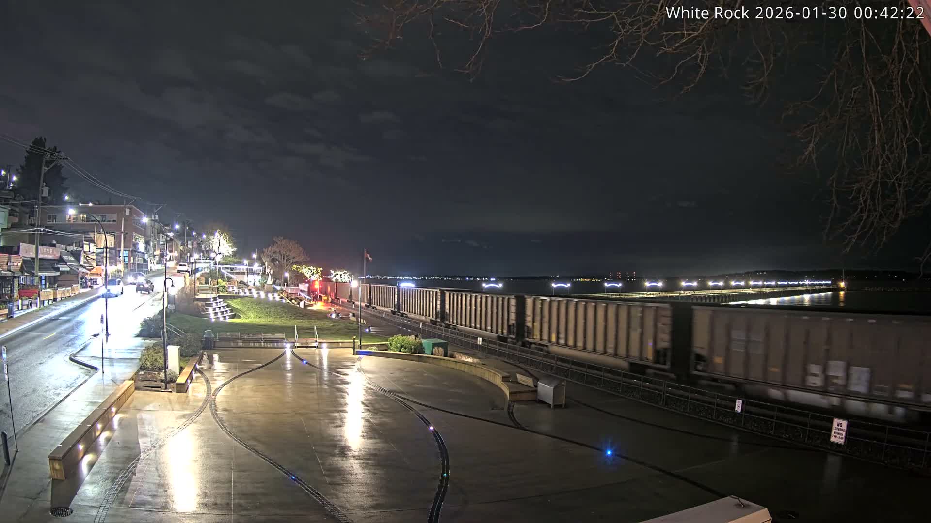 White Rock City & Pier Live Cam - White Rock, Metro Vancouver, British Columbia, Canada
