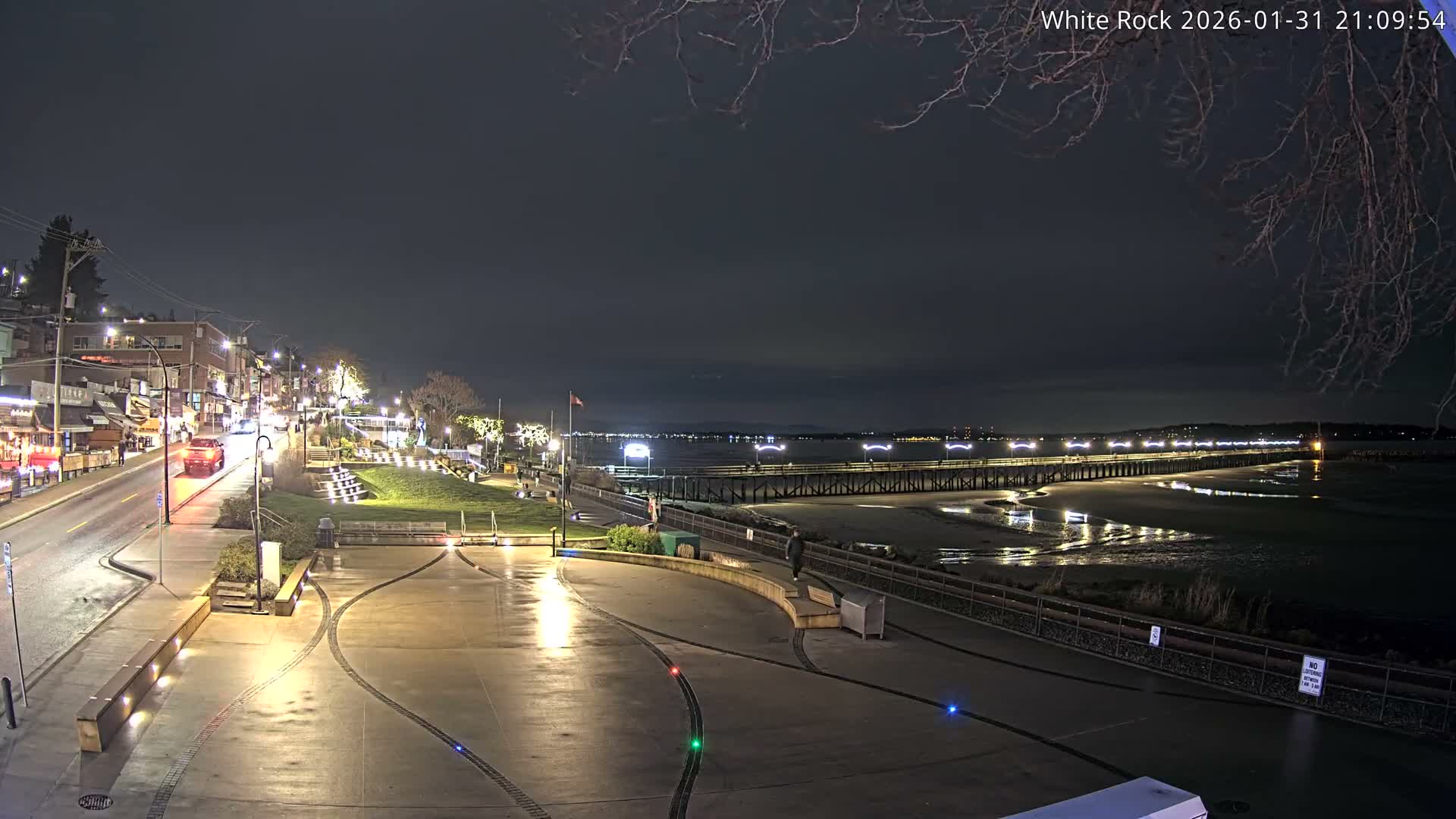 White Rock City & Pier Live Cam - White Rock, Metro Vancouver, British Columbia, Canada
