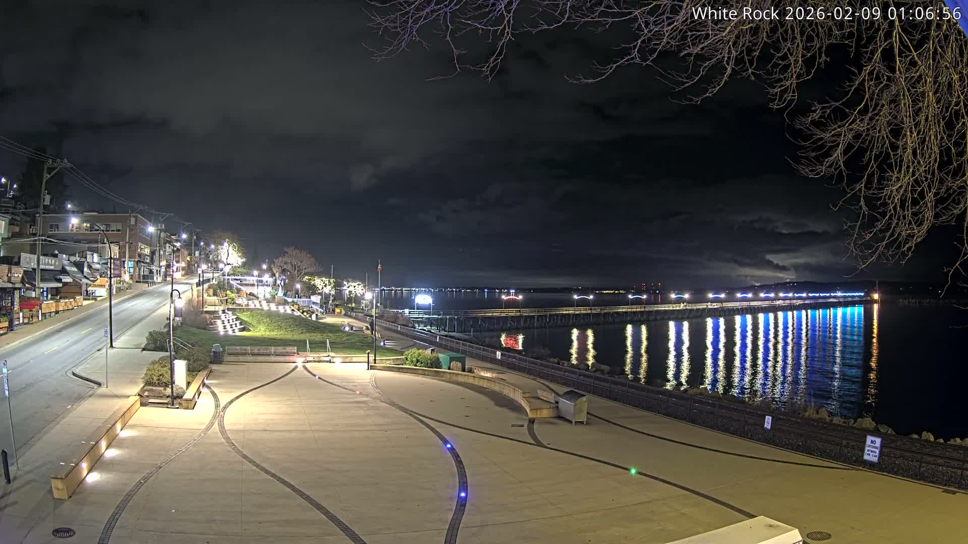 White Rock City & Pier Live Cam - White Rock, Metro Vancouver, British Columbia, Canada