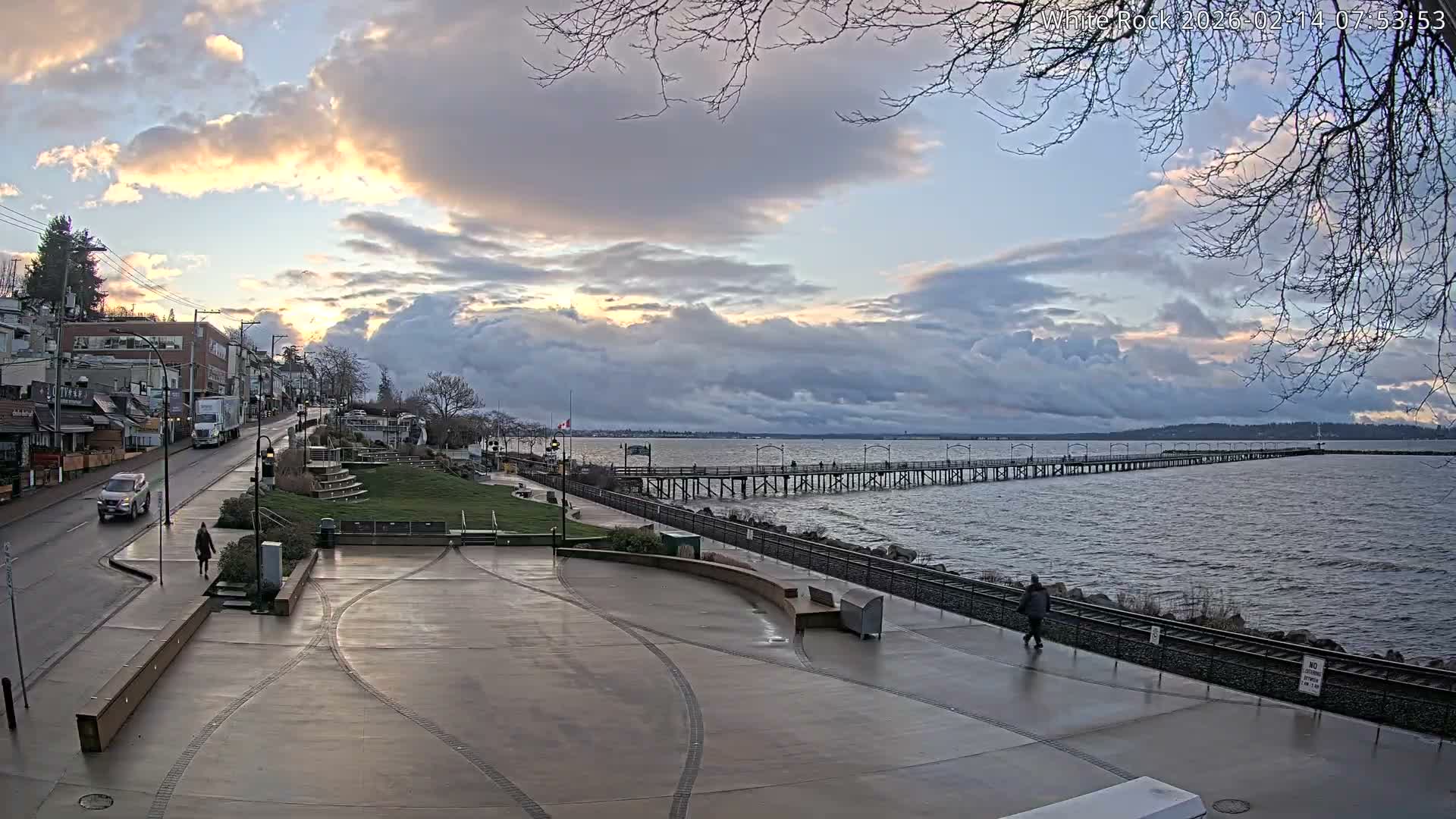 White Rock City & Pier Live Cam - White Rock, Metro Vancouver, British Columbia, Canada