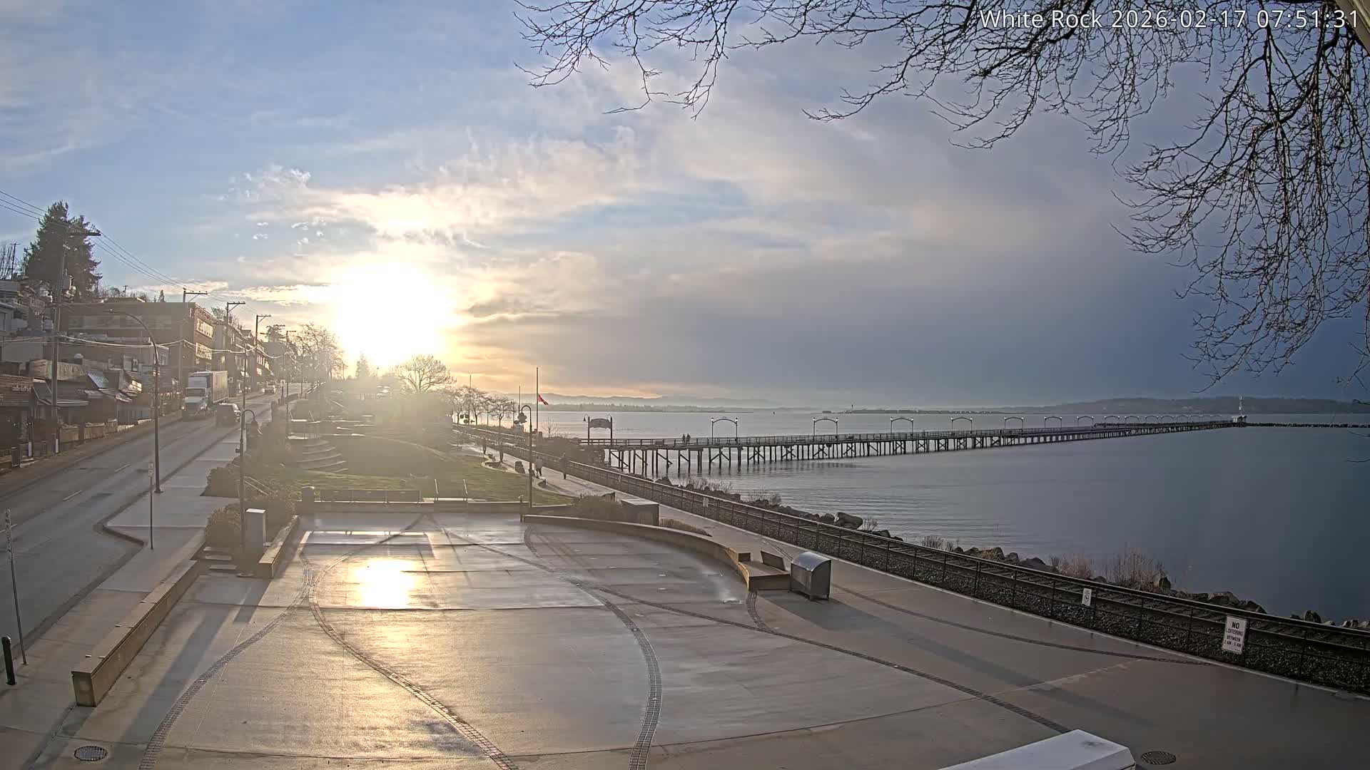 White Rock City & Pier Live Cam - White Rock, Metro Vancouver, British Columbia, Canada