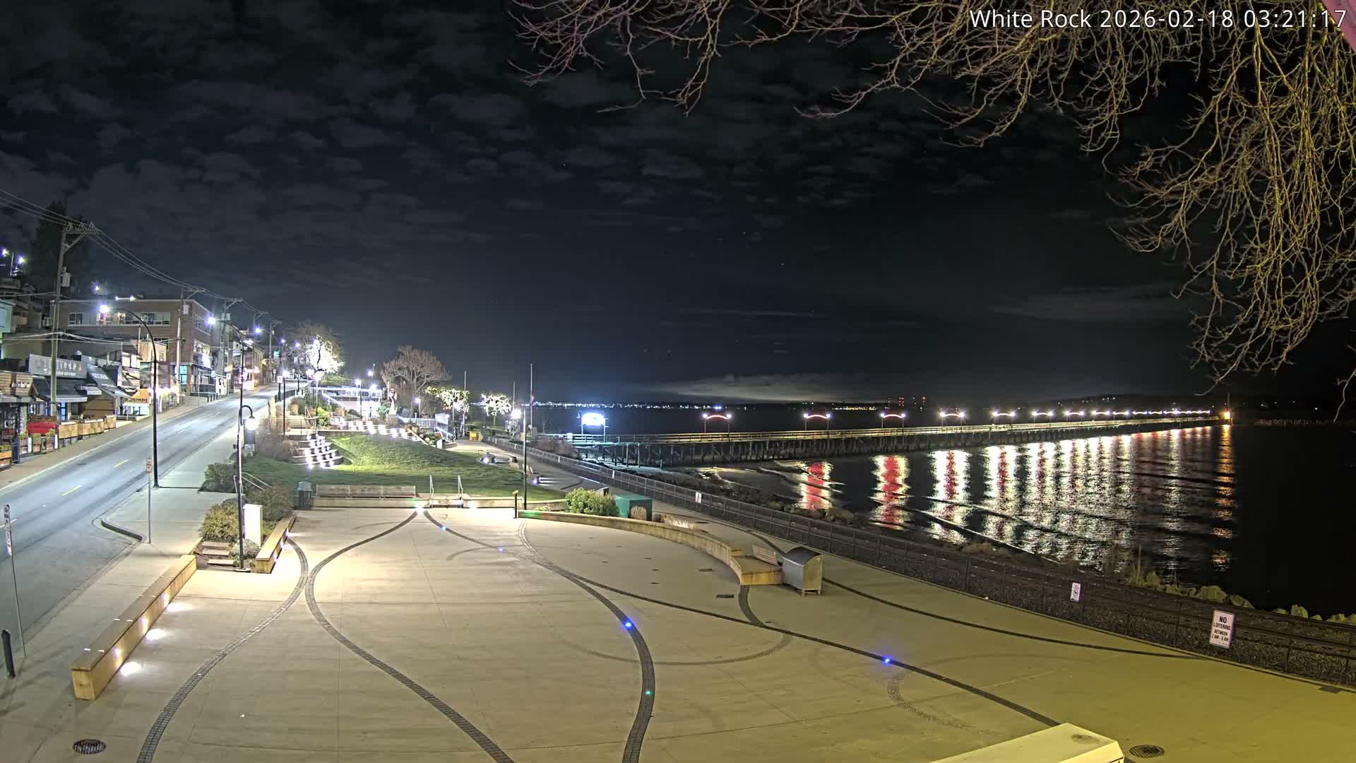 White Rock City & Pier Live Cam - White Rock, Metro Vancouver, British Columbia, Canada