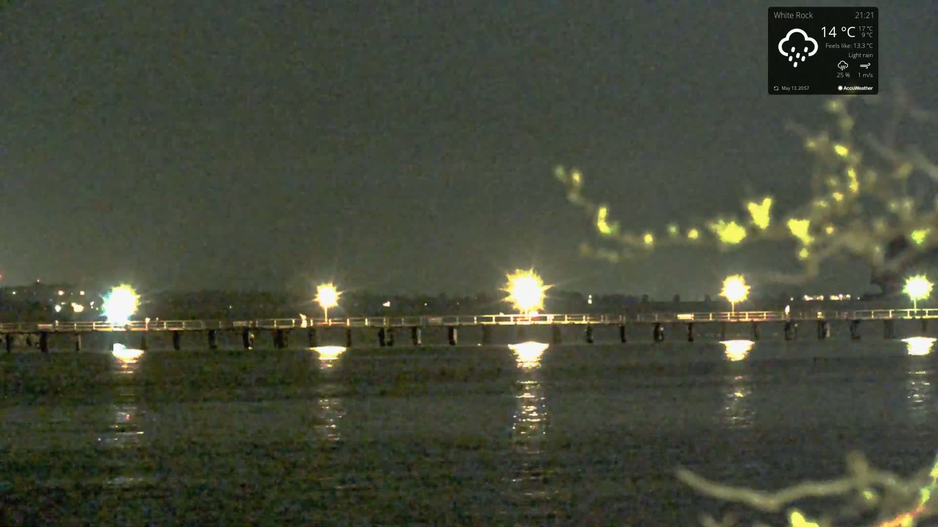 White Rock East Beach Live Cam - White Rock, Metro Vancouver, British Columbia, Canada