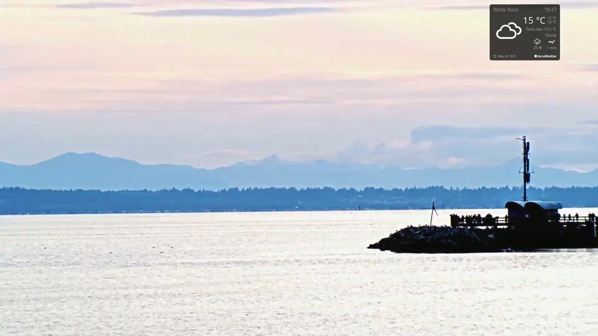 White Rock East Beach Live Cam - White Rock, Metro Vancouver, British Columbia, Canada