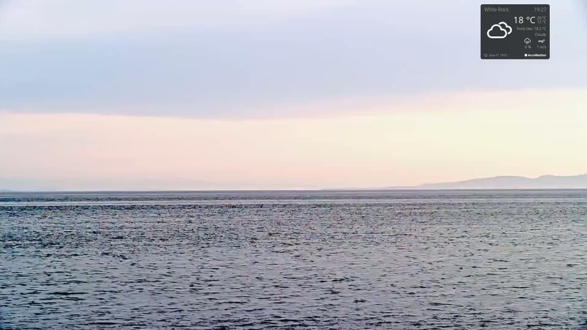 White Rock East Beach Live Cam - White Rock, Metro Vancouver, British Columbia, Canada