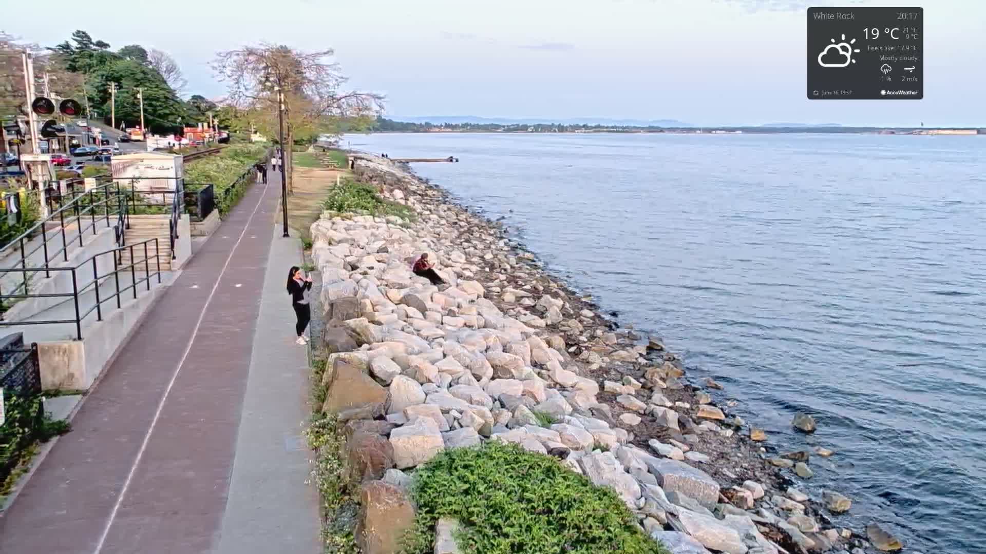 White Rock East Beach Live Cam - White Rock, Metro Vancouver, British Columbia, Canada