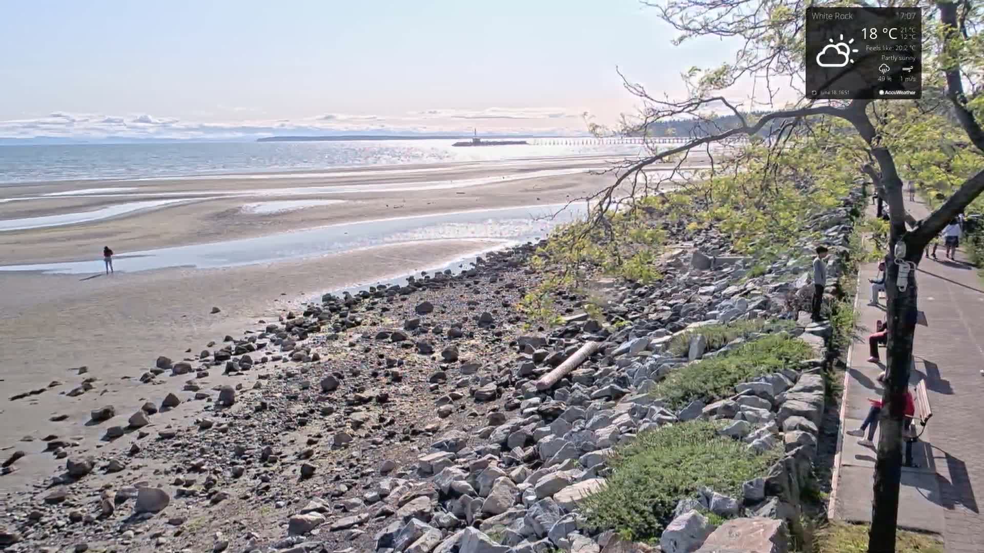 White Rock East Beach Live Cam - White Rock, Metro Vancouver, British Columbia, Canada