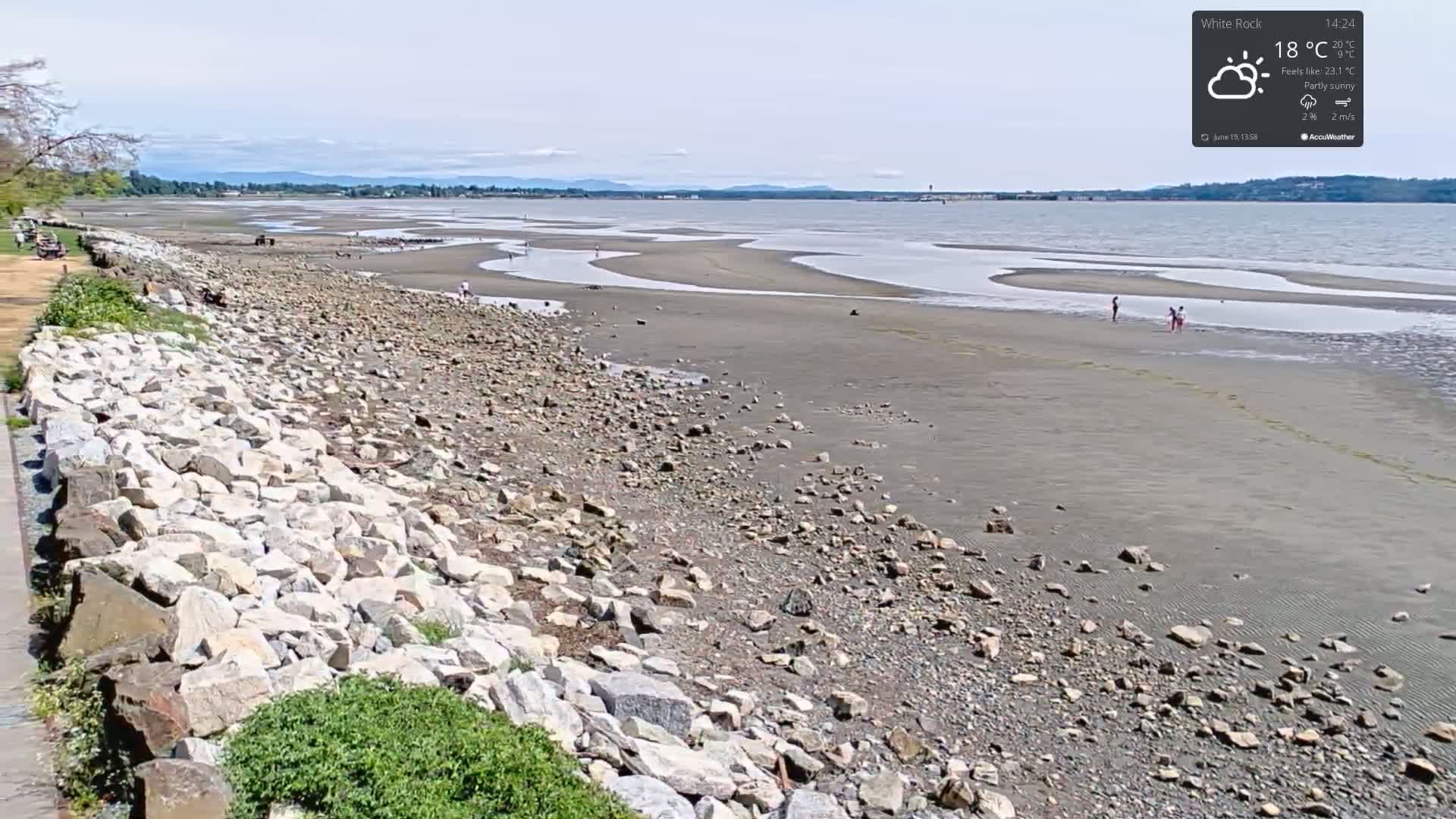 White Rock East Beach Live Cam - White Rock, Metro Vancouver, British Columbia, Canada