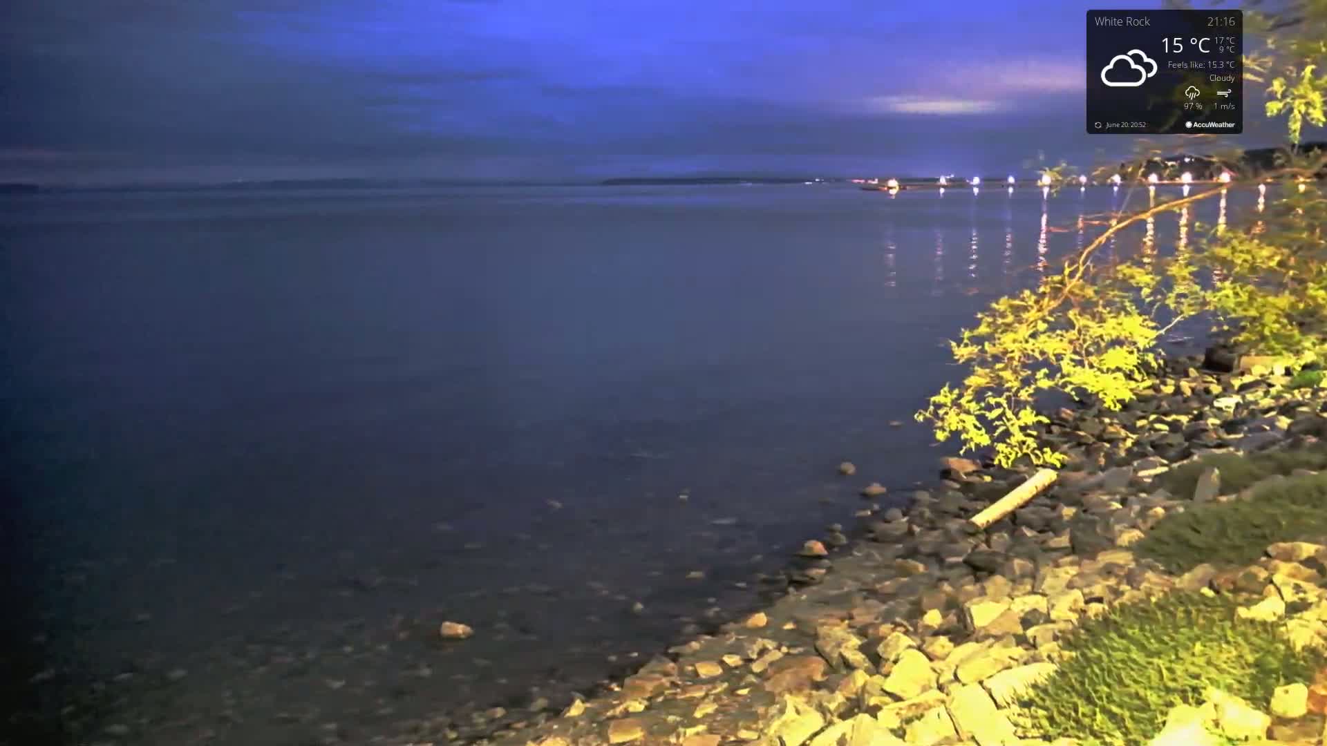 White Rock East Beach Live Cam - White Rock, Metro Vancouver, British Columbia, Canada