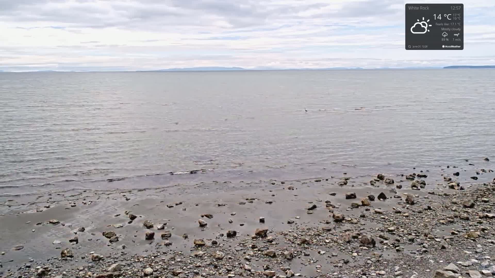 White Rock East Beach Live Cam - White Rock, Metro Vancouver, British Columbia, Canada