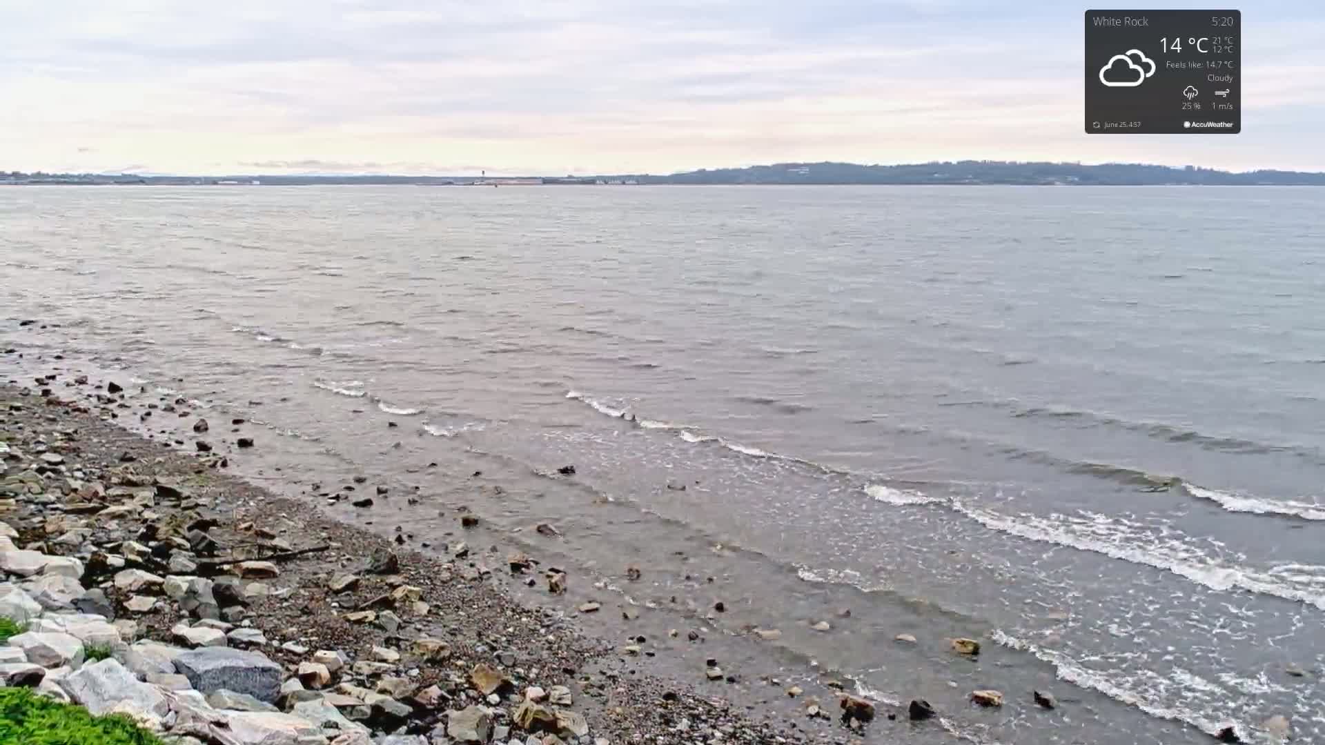 White Rock East Beach Live Cam - White Rock, Metro Vancouver, British Columbia, Canada