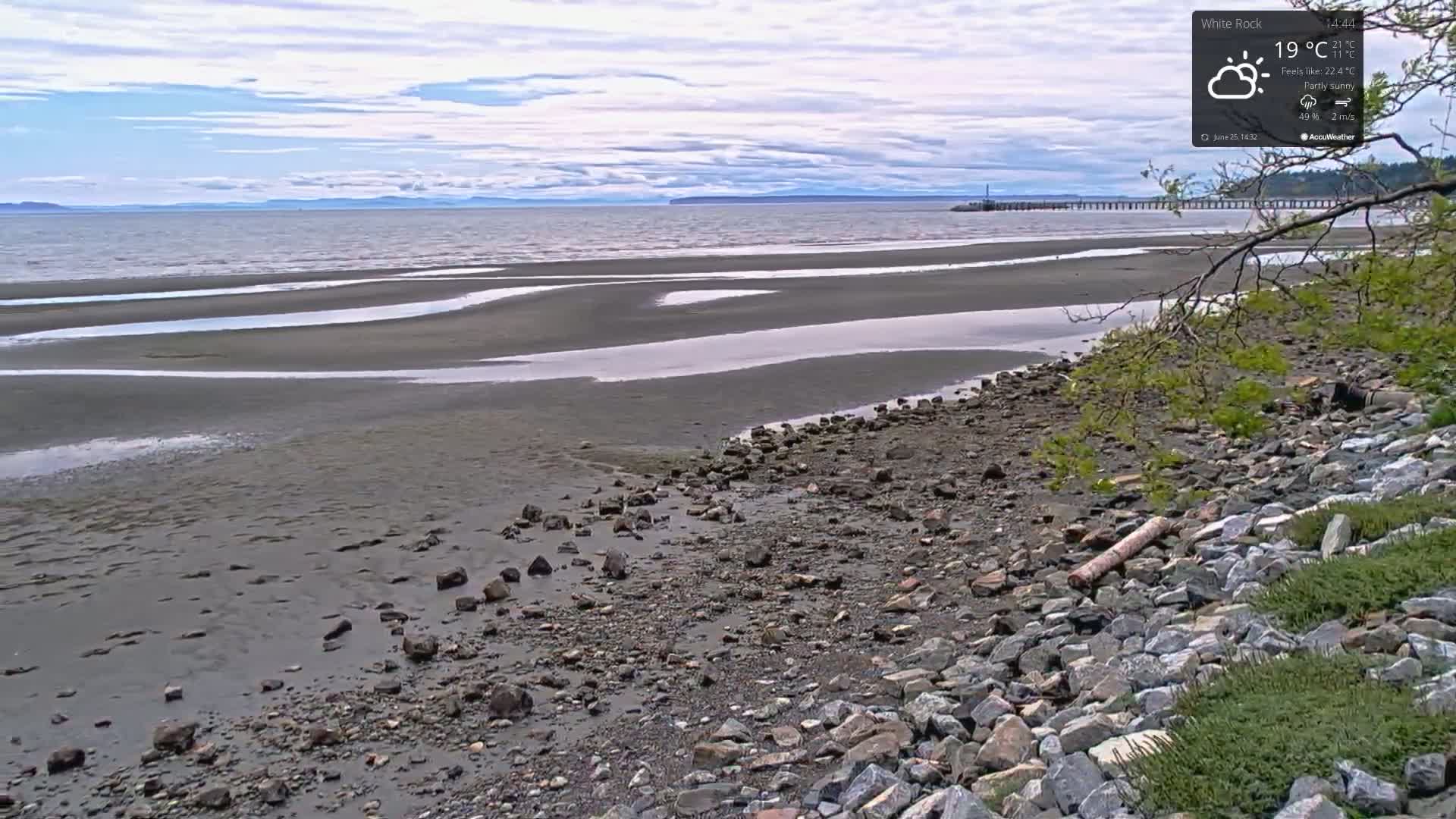 White Rock East Beach Live Cam - White Rock, Metro Vancouver, British Columbia, Canada