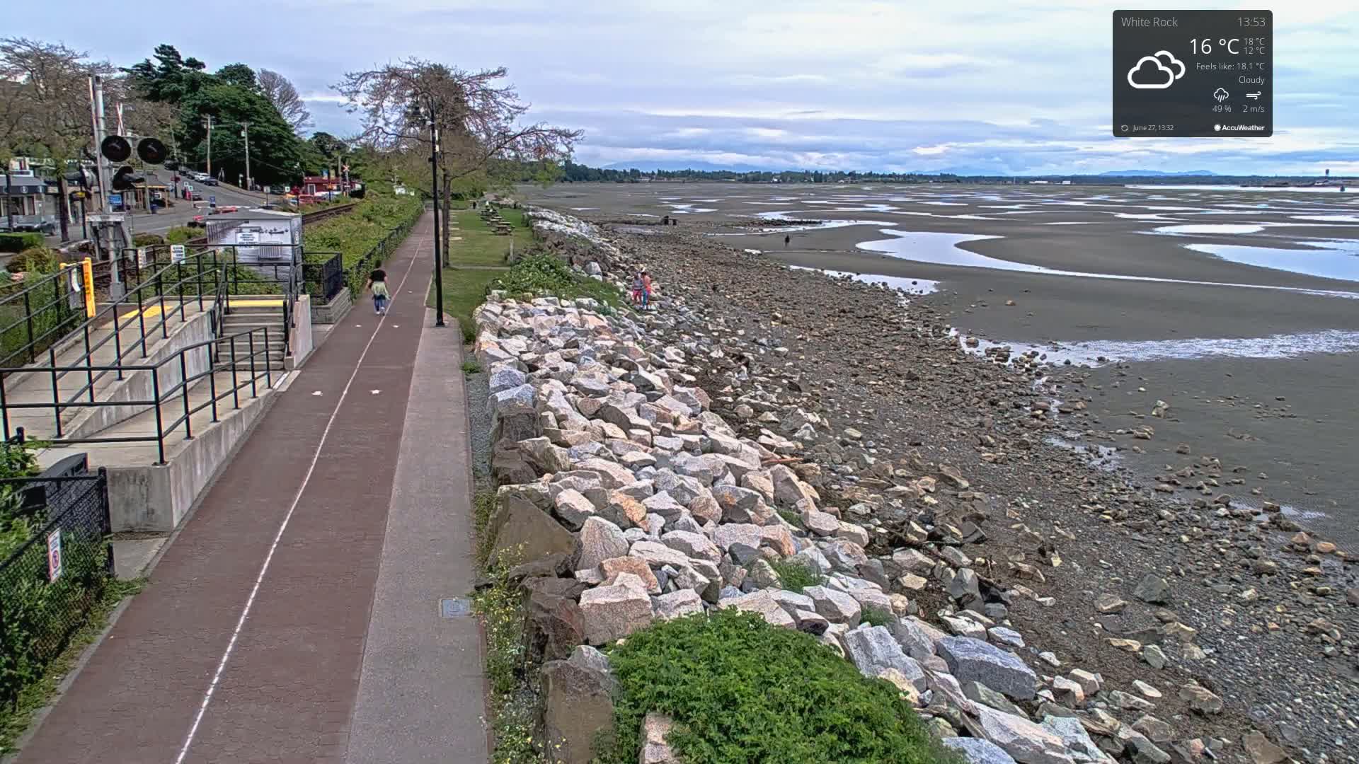 White Rock East Beach Live Cam - White Rock, Metro Vancouver, British Columbia, Canada