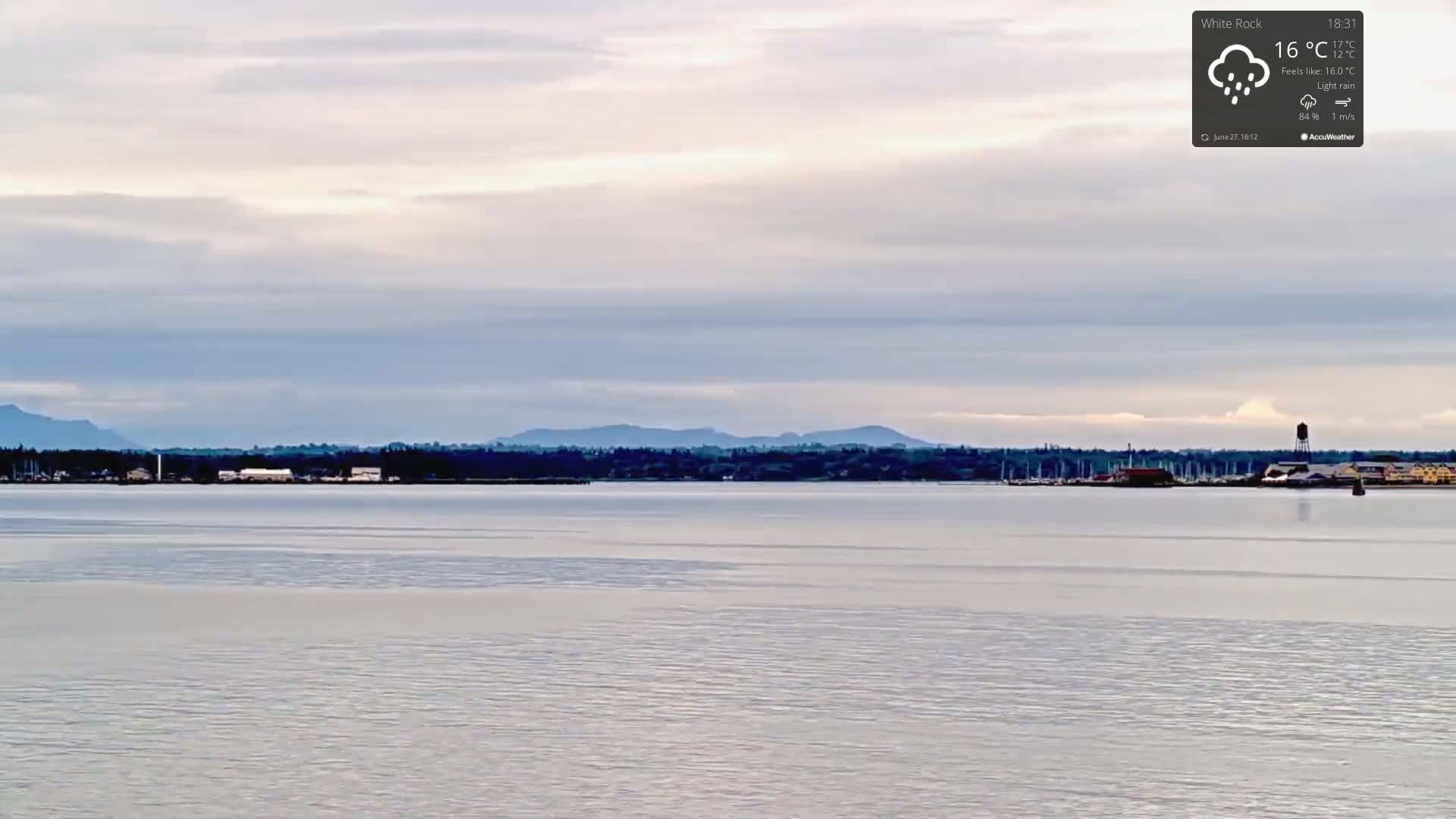 White Rock East Beach Live Cam - White Rock, Metro Vancouver, British Columbia, Canada