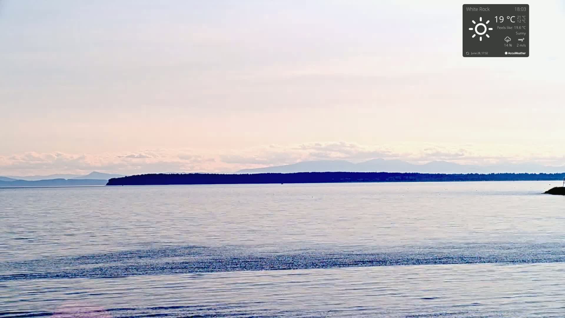 White Rock East Beach Live Cam - White Rock, Metro Vancouver, British Columbia, Canada