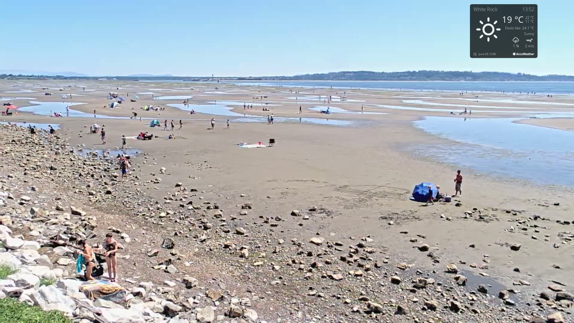 White Rock East Beach Live Cam - White Rock, Metro Vancouver, British Columbia, Canada