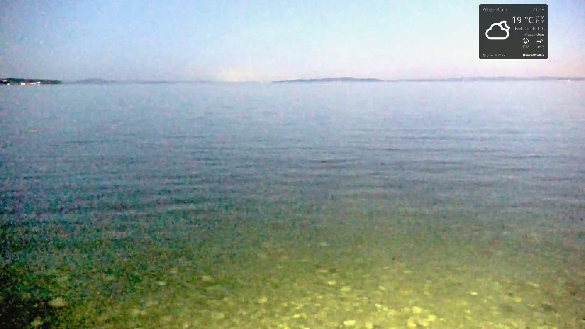 White Rock East Beach Live Cam - White Rock, Metro Vancouver, British Columbia, Canada