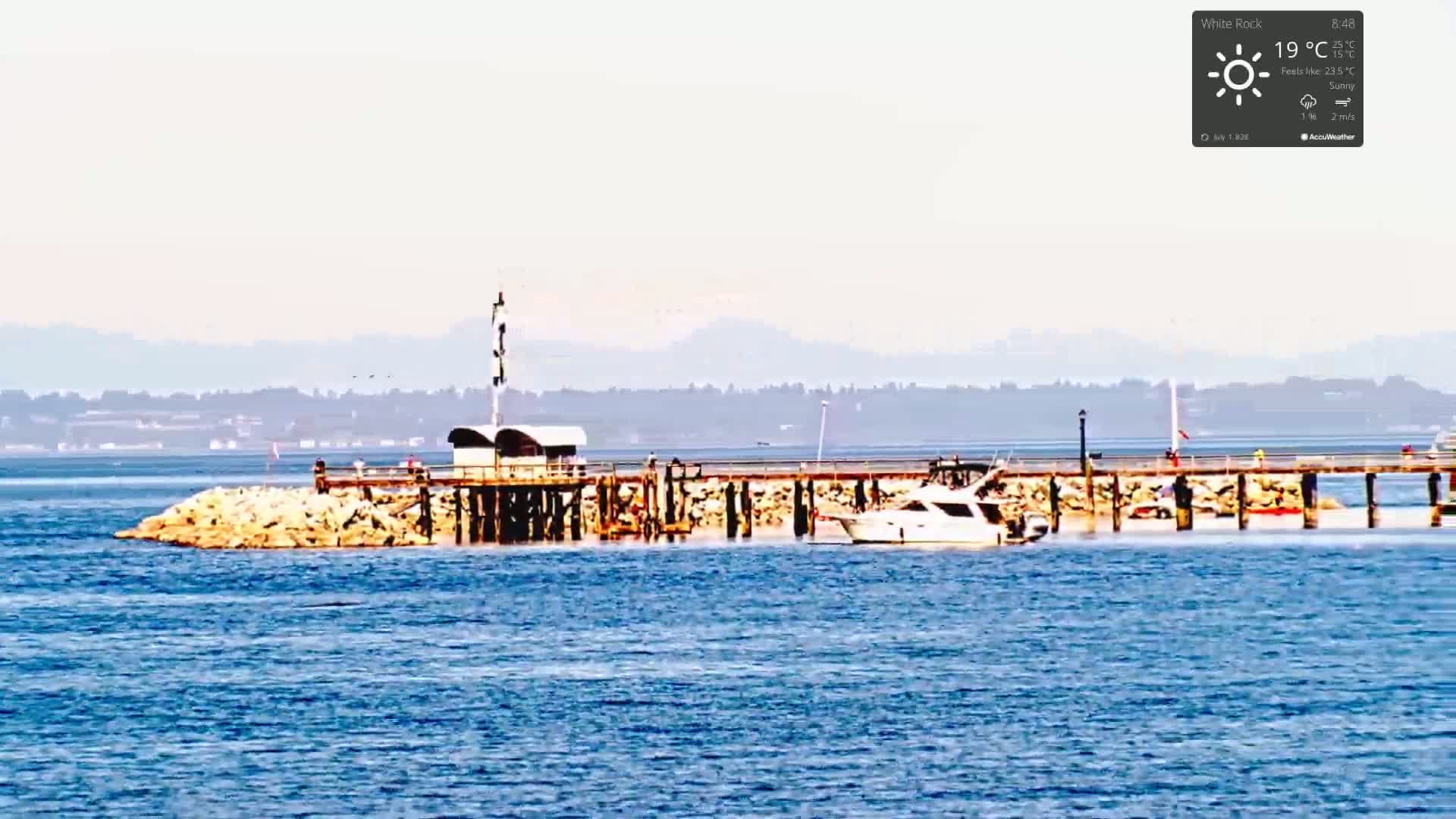 White Rock East Beach Live Cam - White Rock, Metro Vancouver, British Columbia, Canada