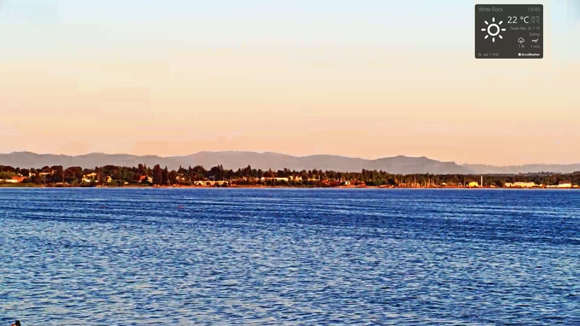 White Rock East Beach Live Cam - White Rock, Metro Vancouver, British Columbia, Canada