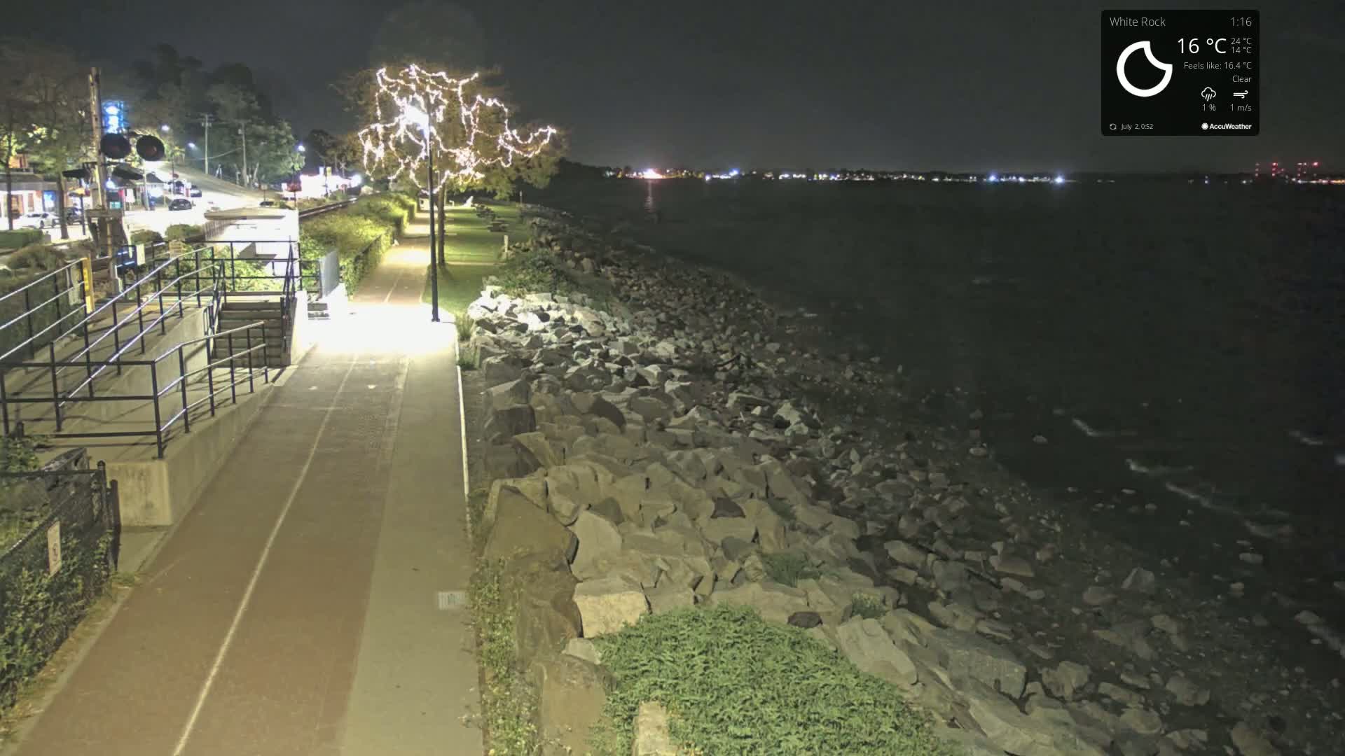 White Rock East Beach Live Cam - White Rock, Metro Vancouver, British Columbia, Canada