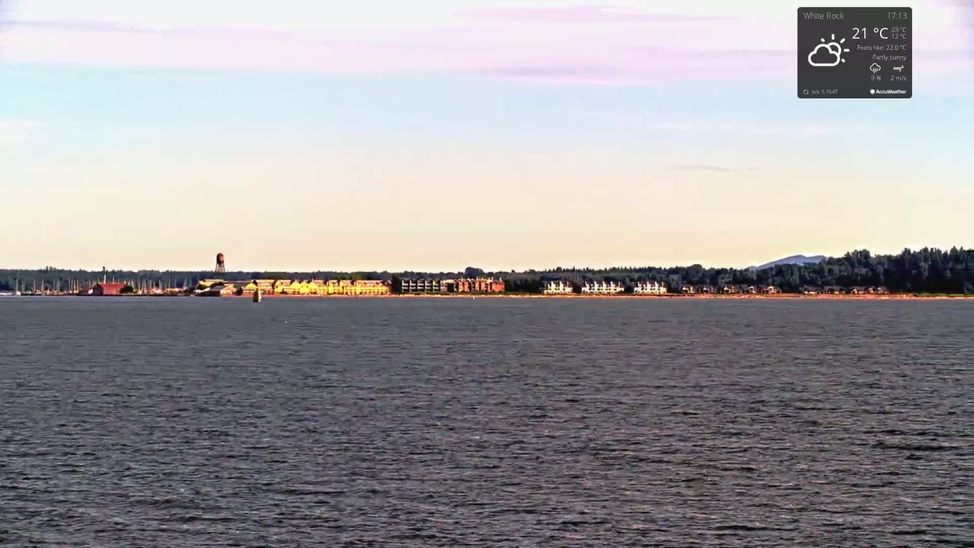 White Rock East Beach Live Cam - White Rock, Metro Vancouver, British Columbia, Canada