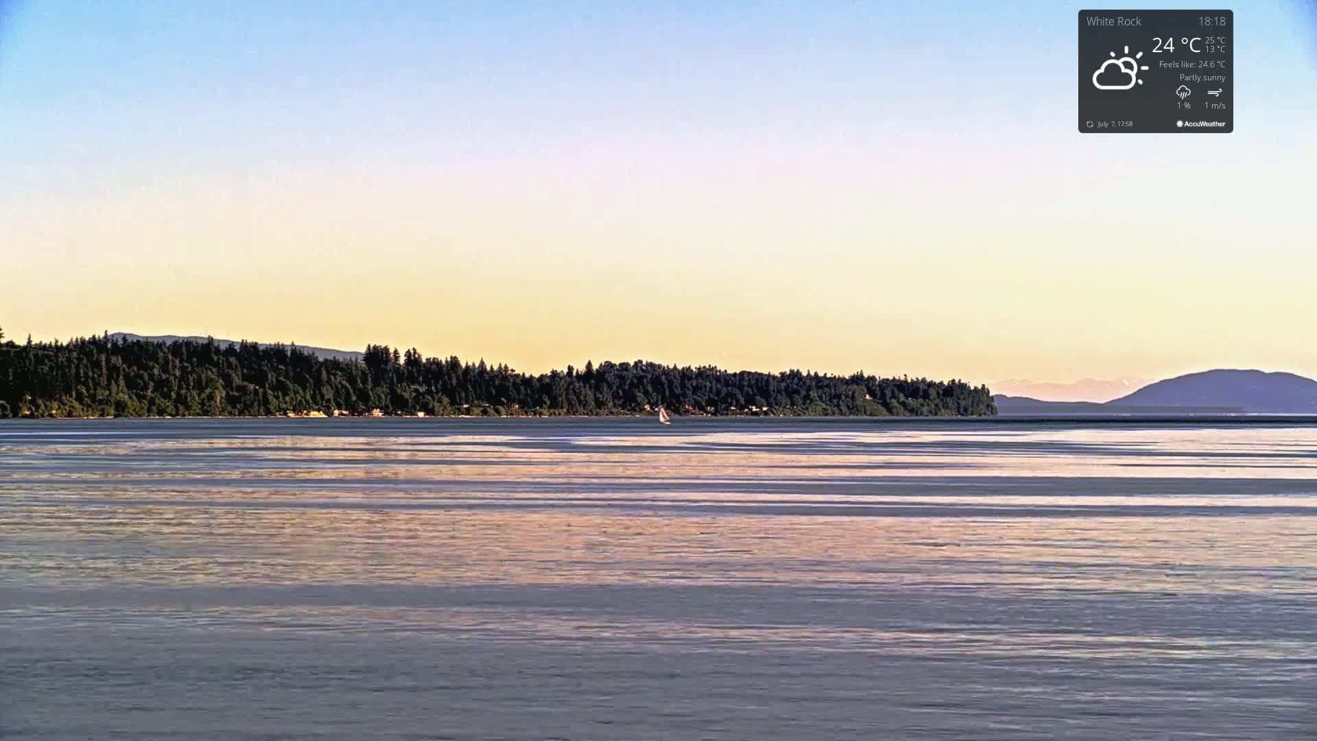 White Rock East Beach Live Cam - White Rock, Metro Vancouver, British Columbia, Canada