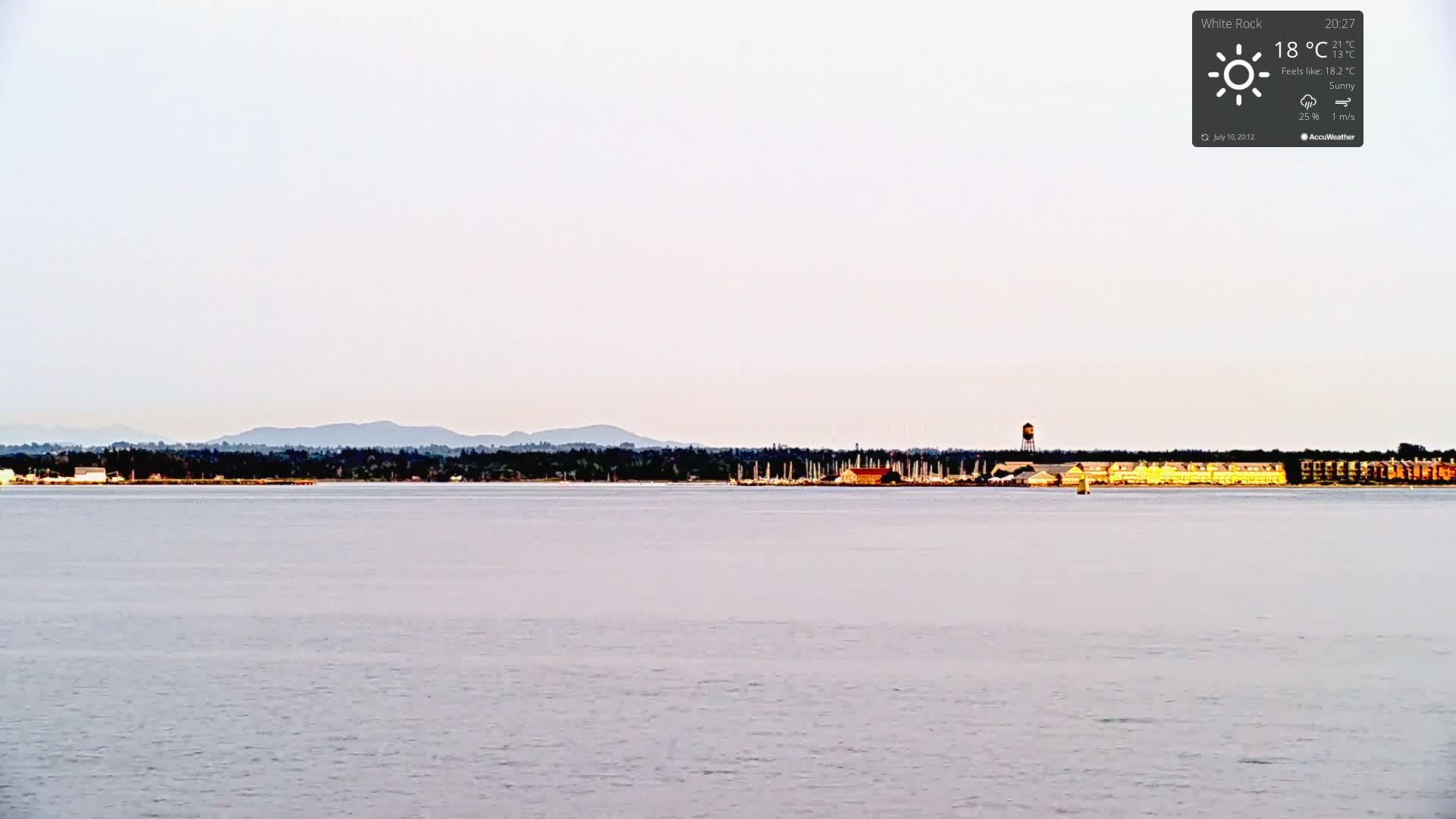 White Rock East Beach Live Cam - White Rock, Metro Vancouver, British Columbia, Canada