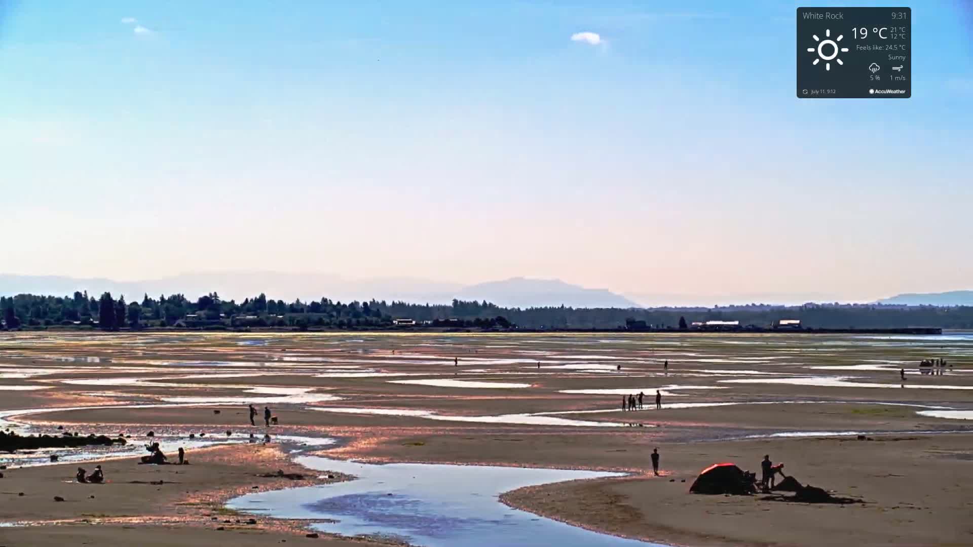 White Rock East Beach Live Cam - White Rock, Metro Vancouver, British Columbia, Canada
